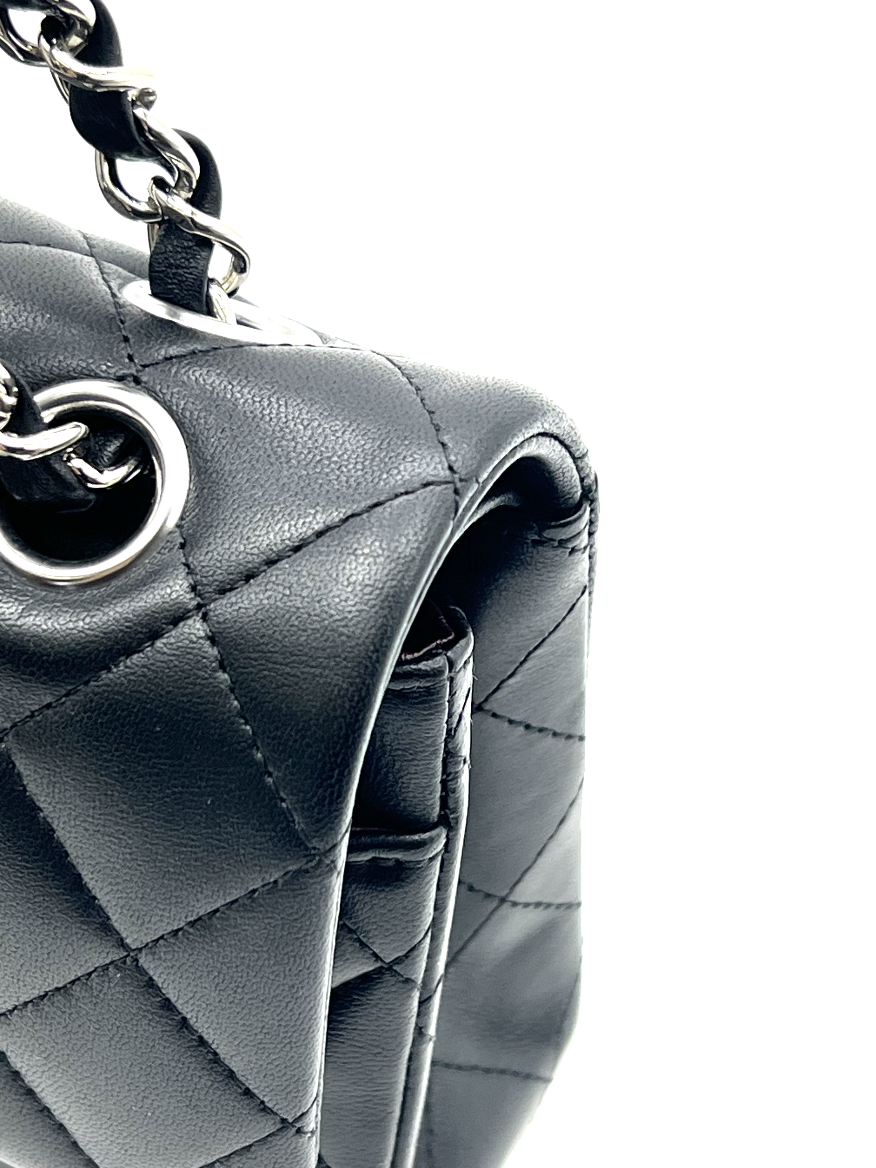 Pre-Owned CHANEL Classic Flap / Product Code: 26050705