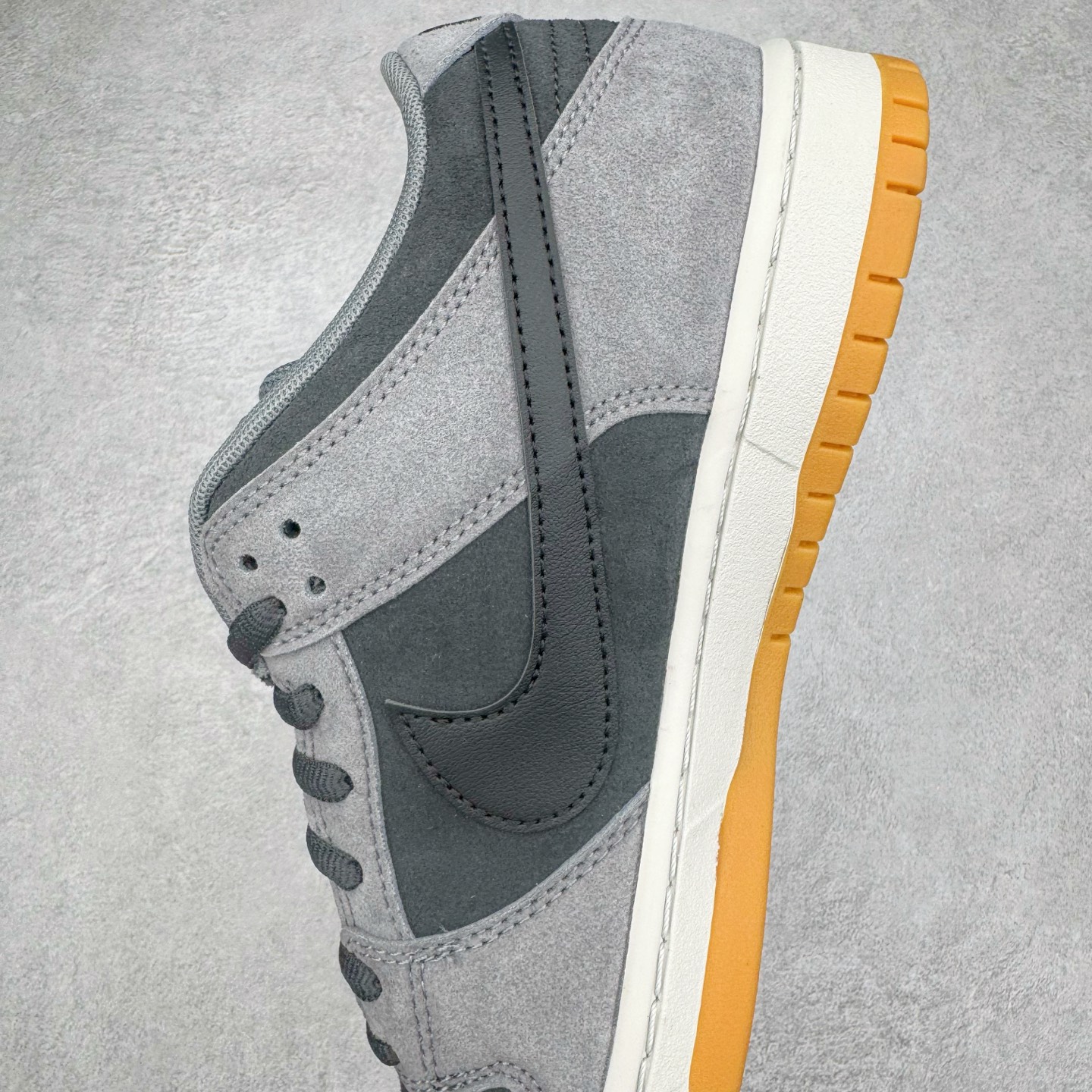 Nike SB Dunk Low Dark Smoke Grey HF3063-001