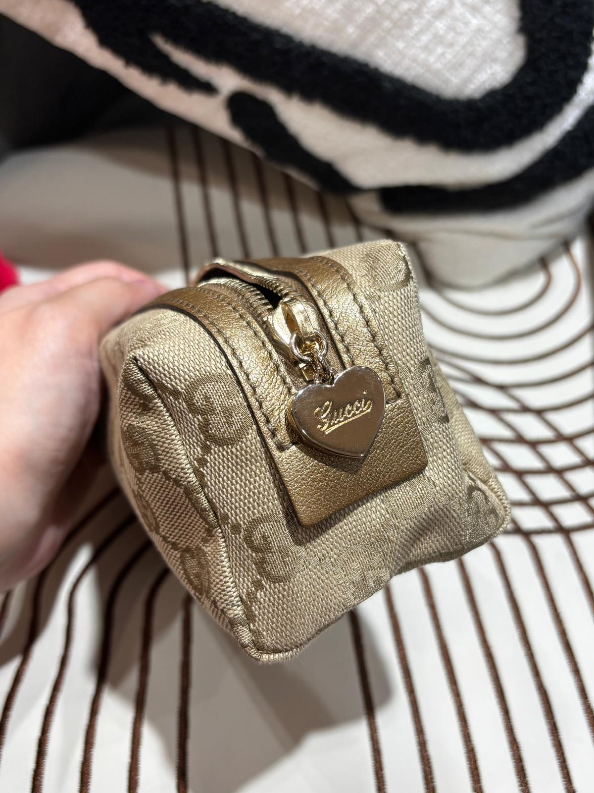 Gucci Pouch 化妝袋 100%Authentic, 98%new