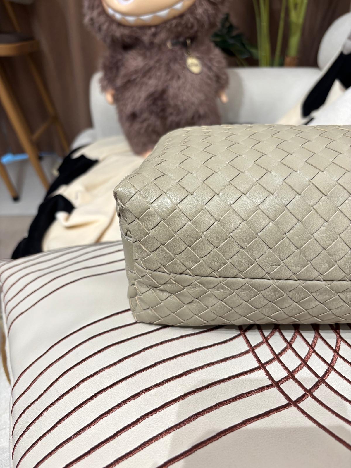 Bottega Veneta BV 飯盒包 100%Authentic, 98%bew ✅dust bag 