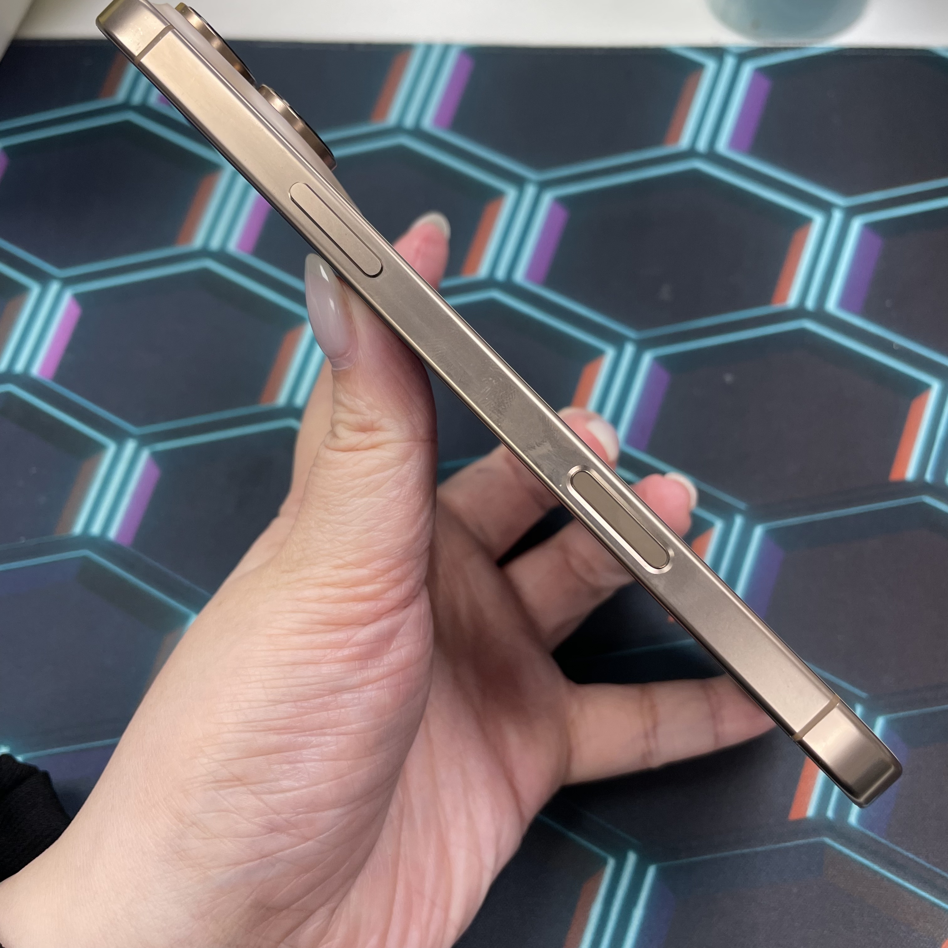 *6596 16 Pro max 完美機 512GB 電95 沙色 gold