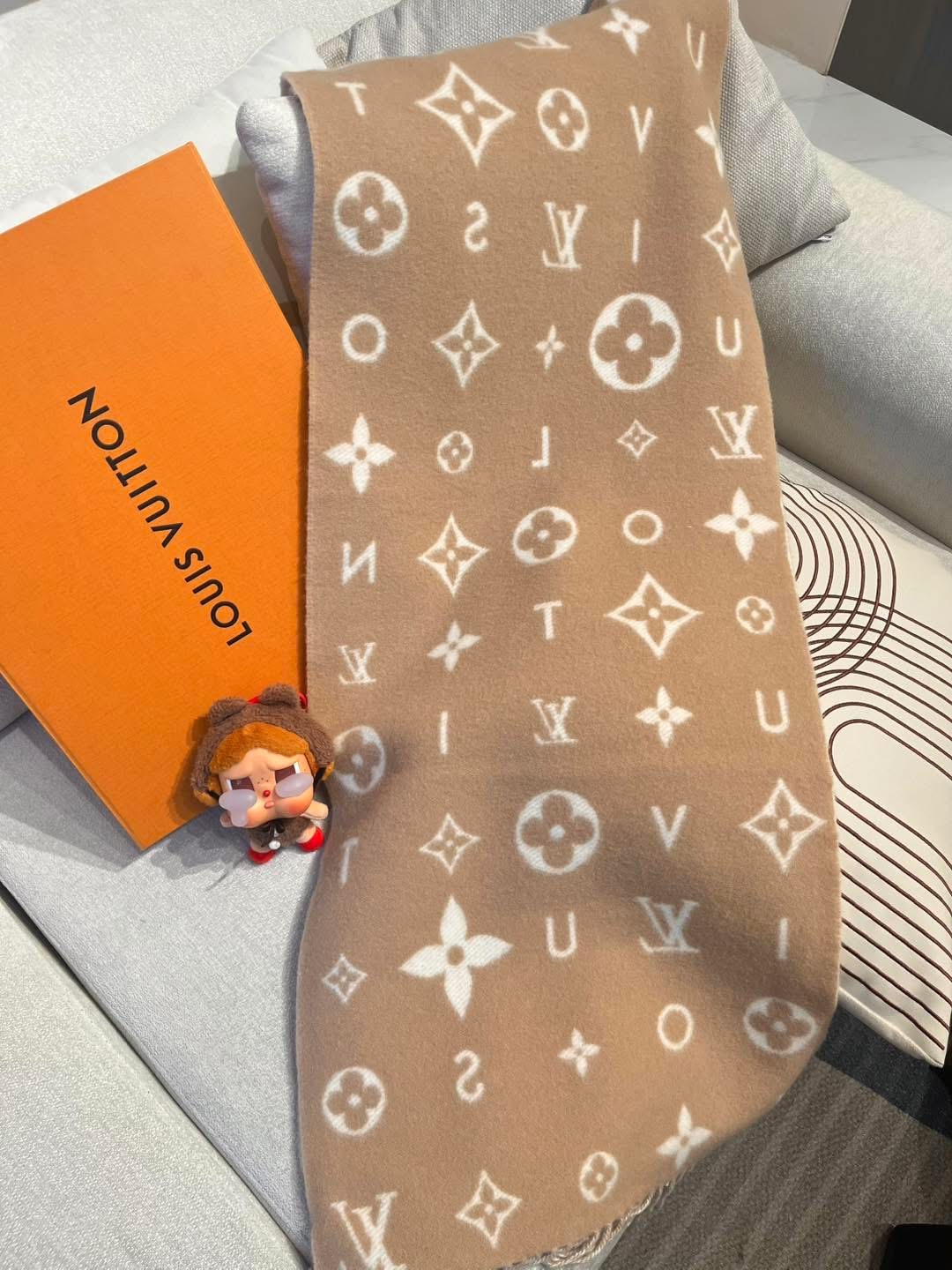 Lv Reykjavik 2.0 頸巾 cashmere  Scarf 100%Authentic,unused未使用品 ✅ box