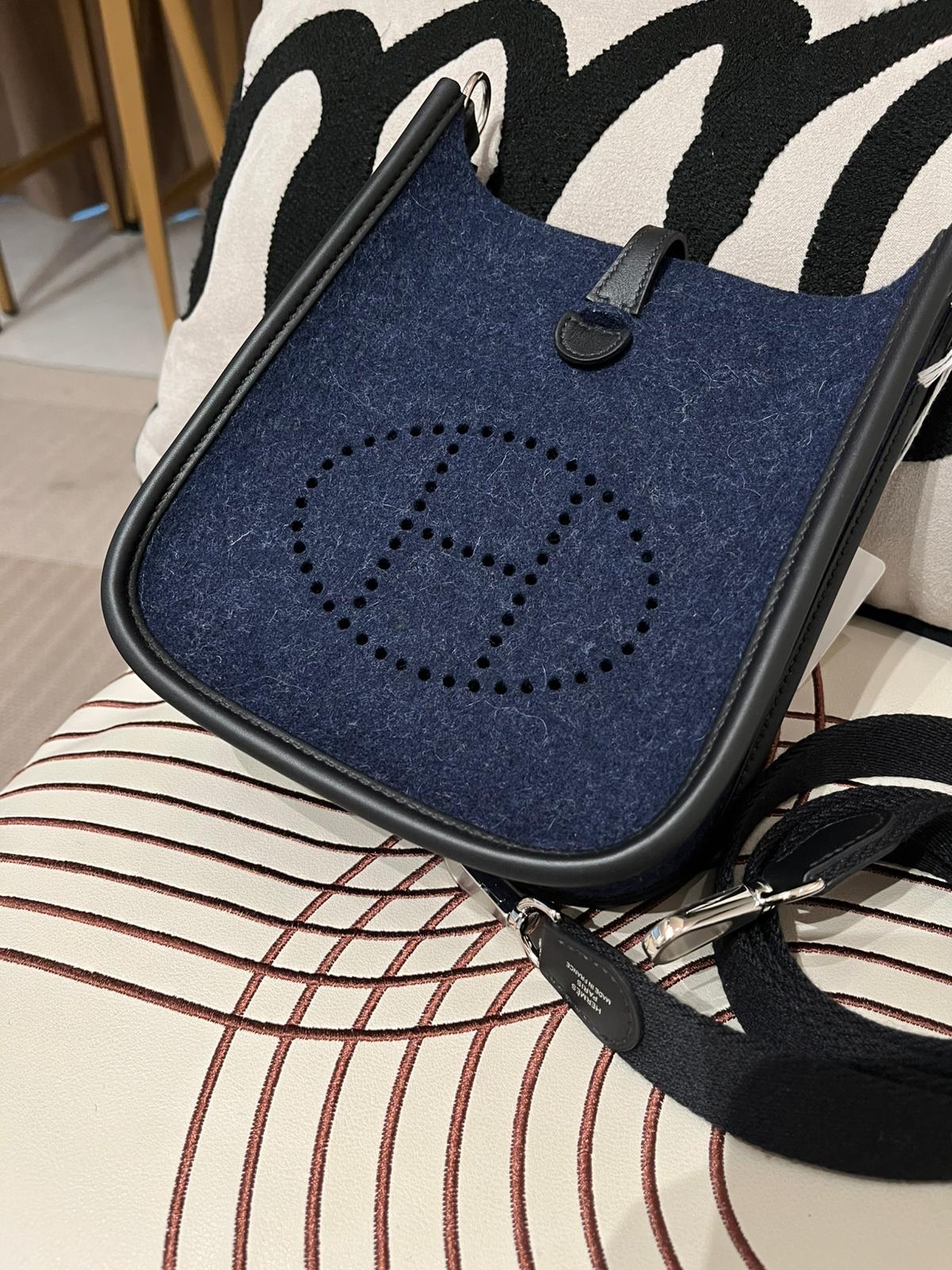 全新 HERMES Mini Evelyne 16 ,2Z 午夜藍 Bleu Nuit牛皮 Feutre 羊毛氈銀扣,STAMP Z , 100%Authentic,全新未使用品 ✅收據✅dust bag✅box 