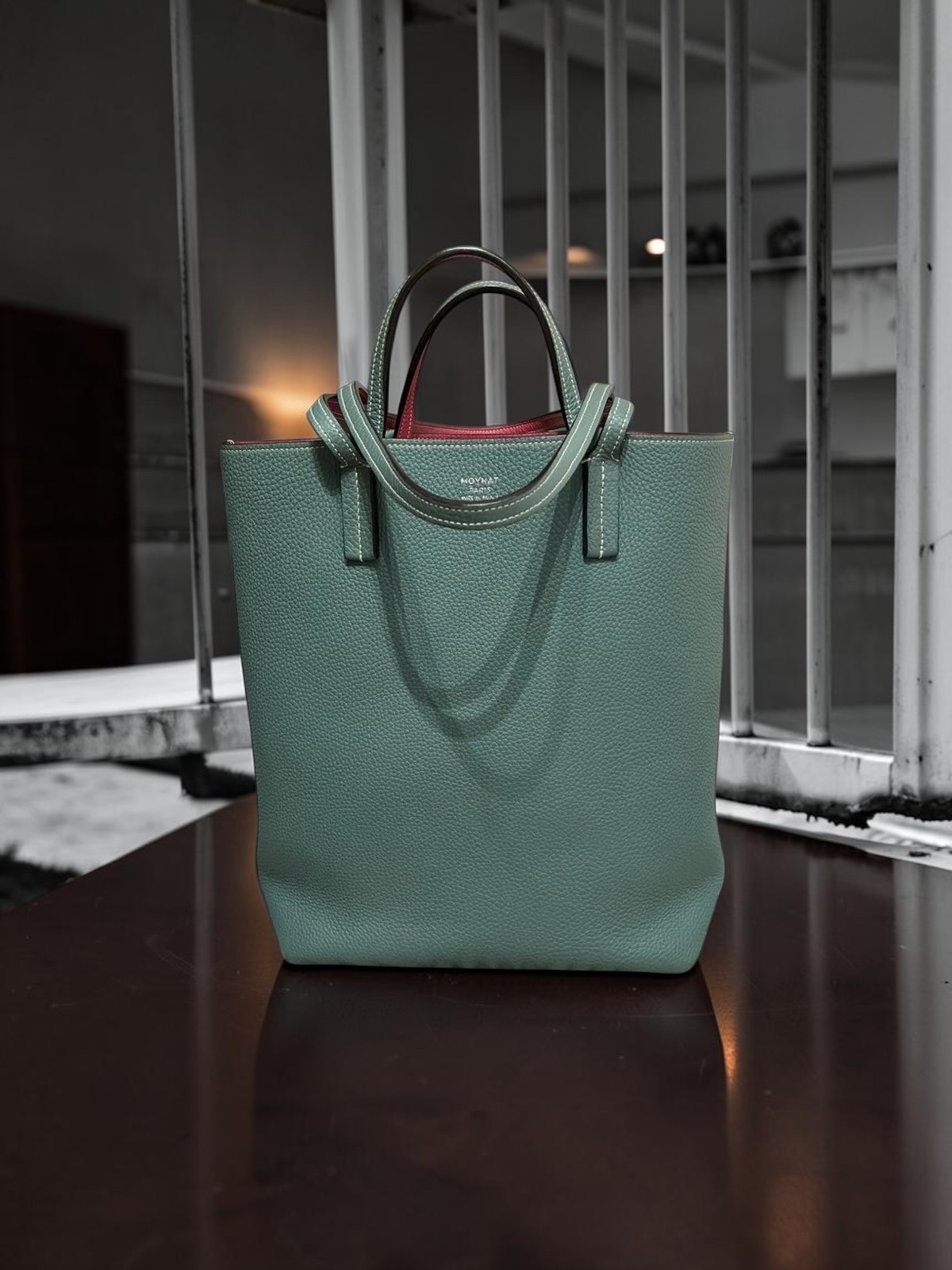 Moynat tote bag reversible calfskin  ,100%Authentic,98%new✅Dust bag