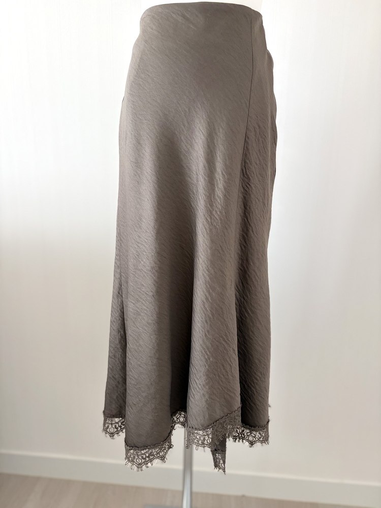 Lacie Asymmetric Skirt (Ivory)