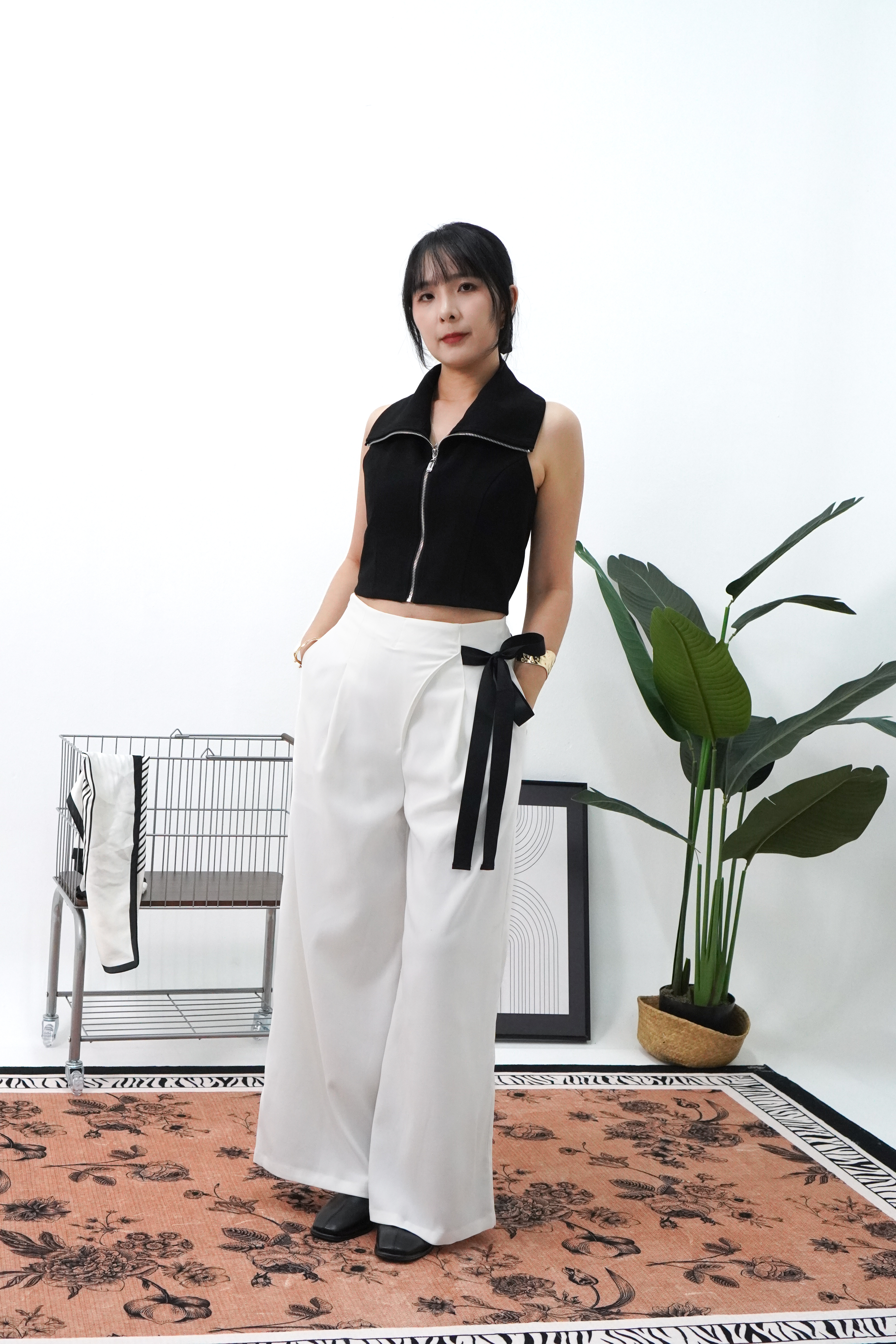 侧边绑带米白长裤 Side Tie Trousers