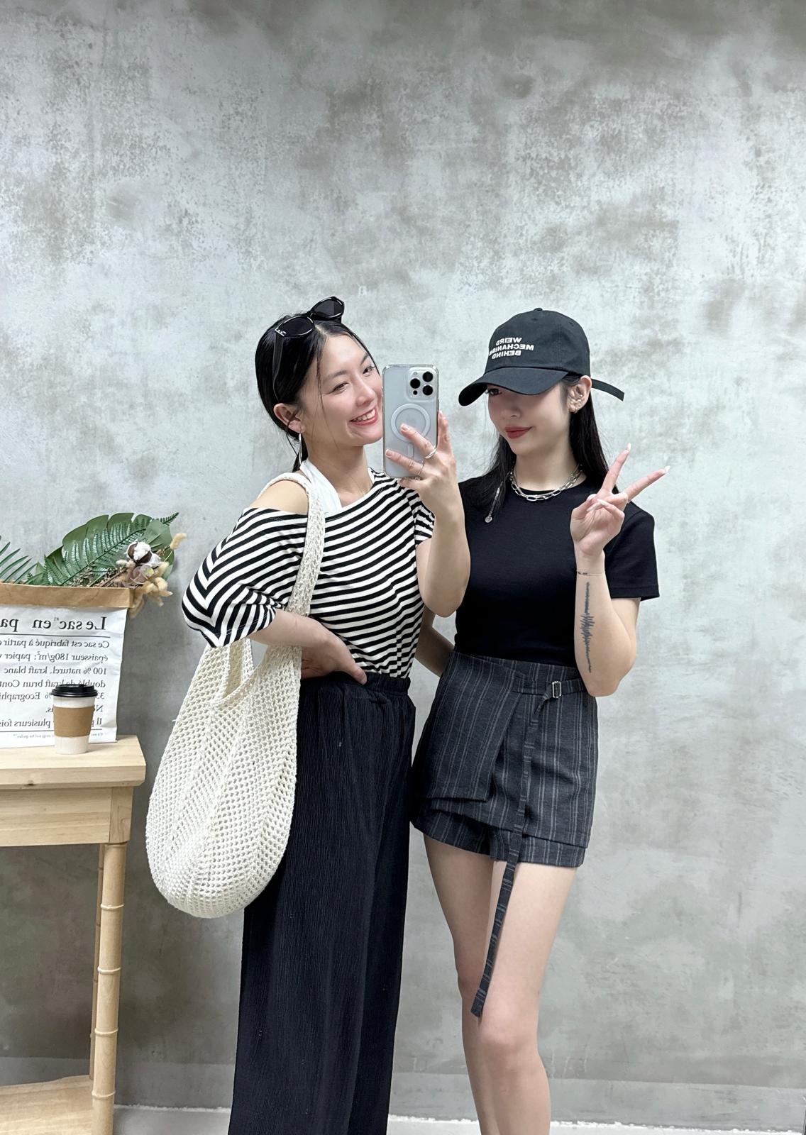 E05 不規則條子裙褲