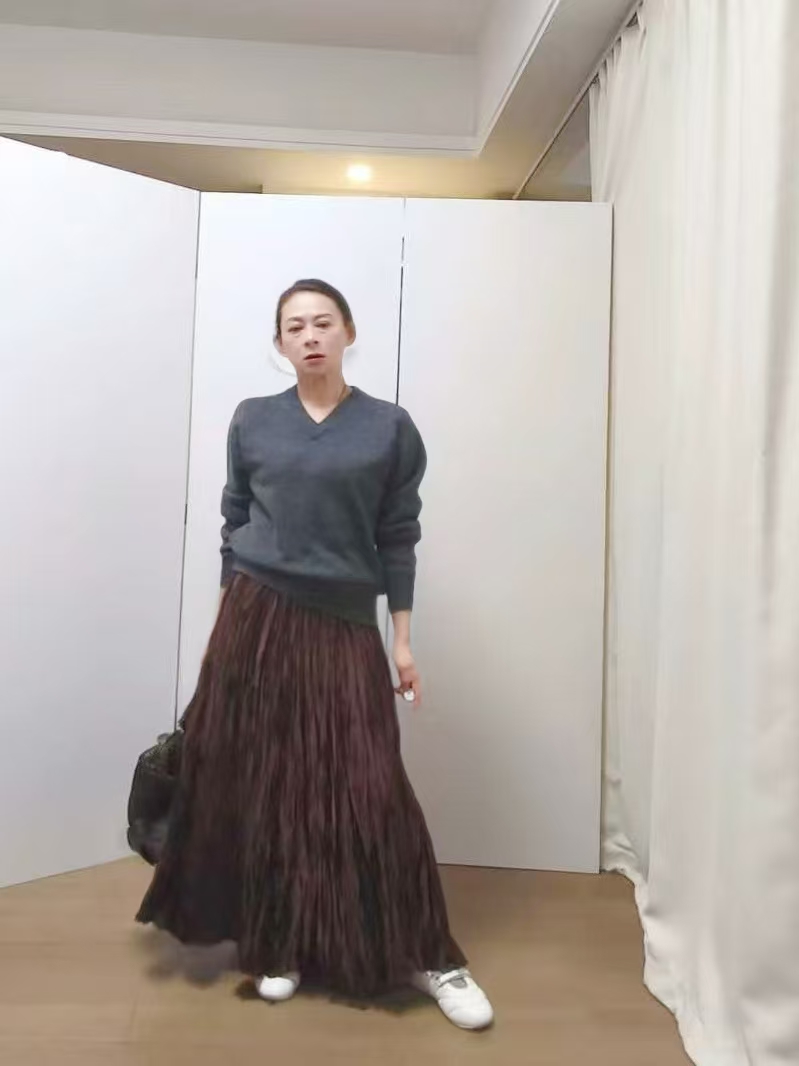 #3002, Lambswool Cashmere V- neck Pullover 綿羊毛茄士咩V領針織上衫