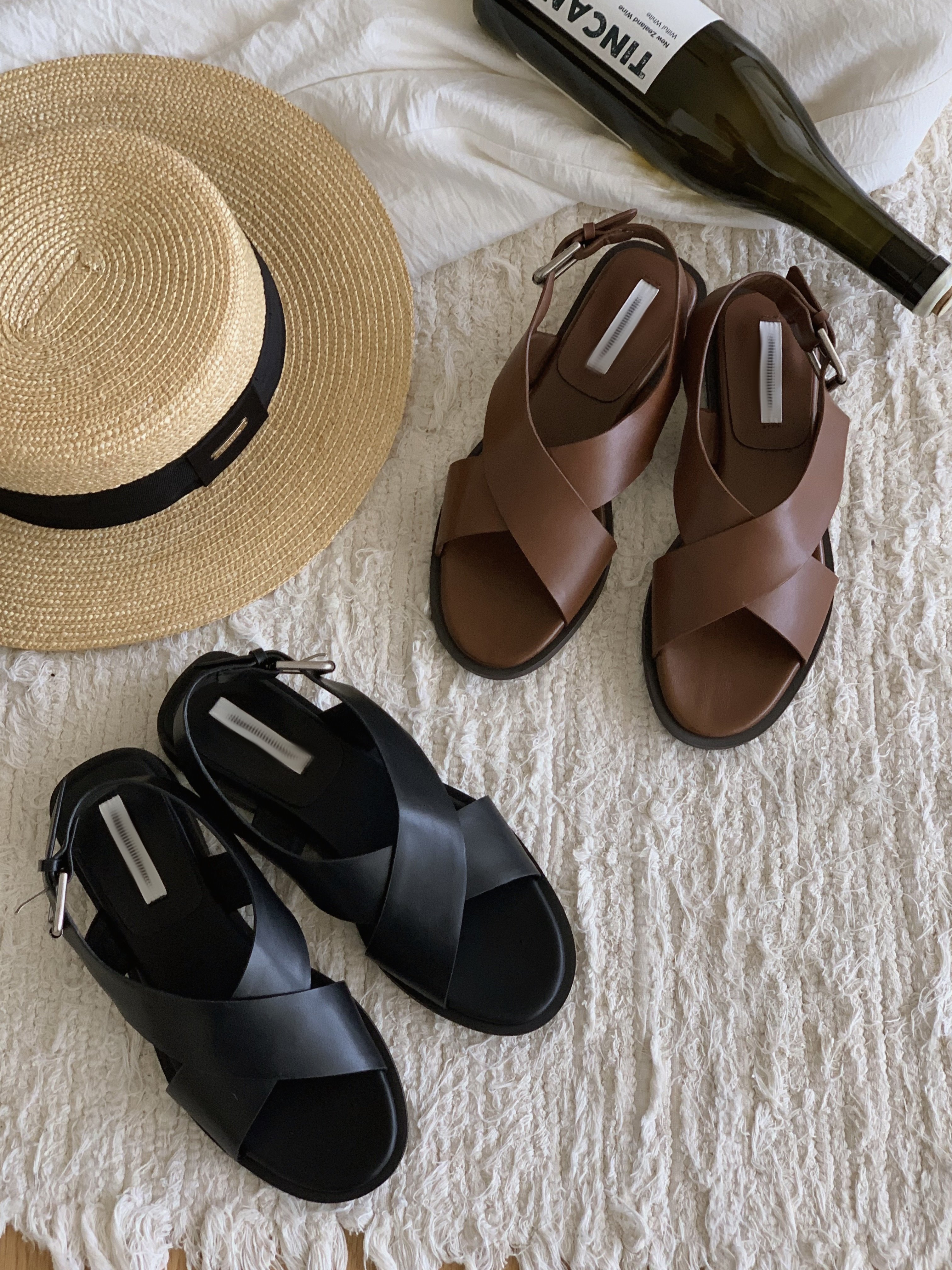 Cross Strap Sandals (2 colors)