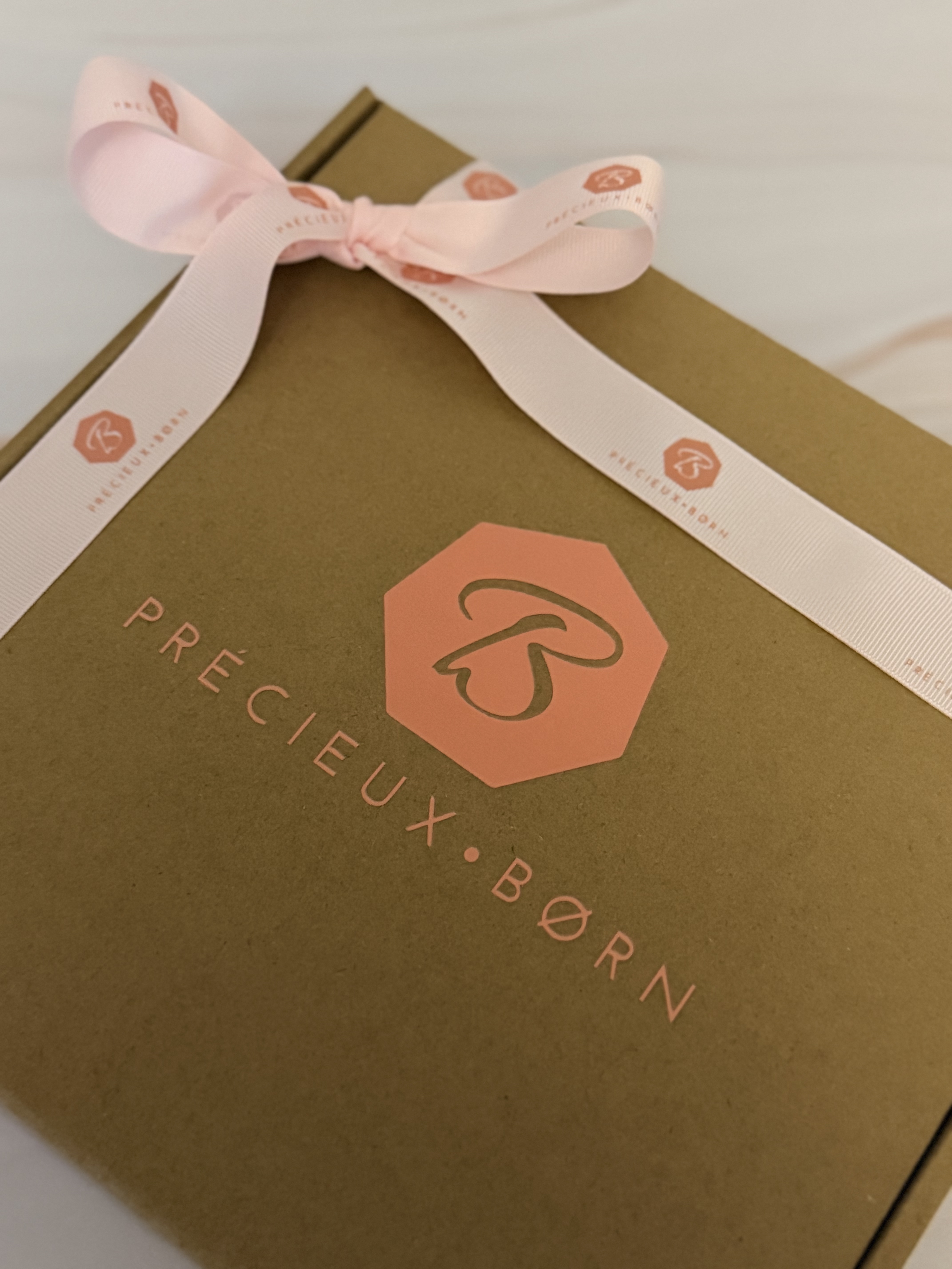 精美禮盒(連絲帶、手寫賀卡）