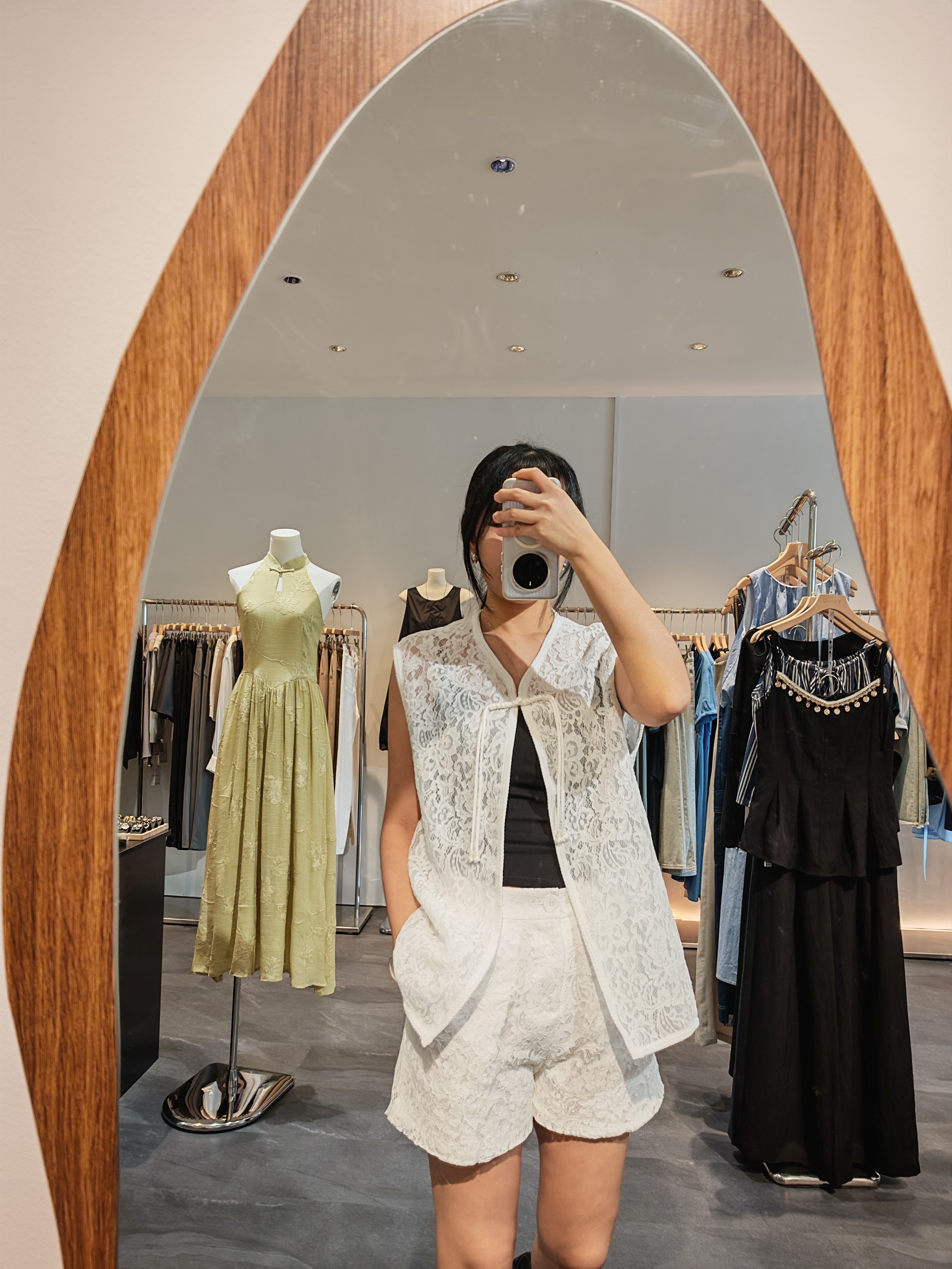 【设计师款】精致蕾丝钩花短裤