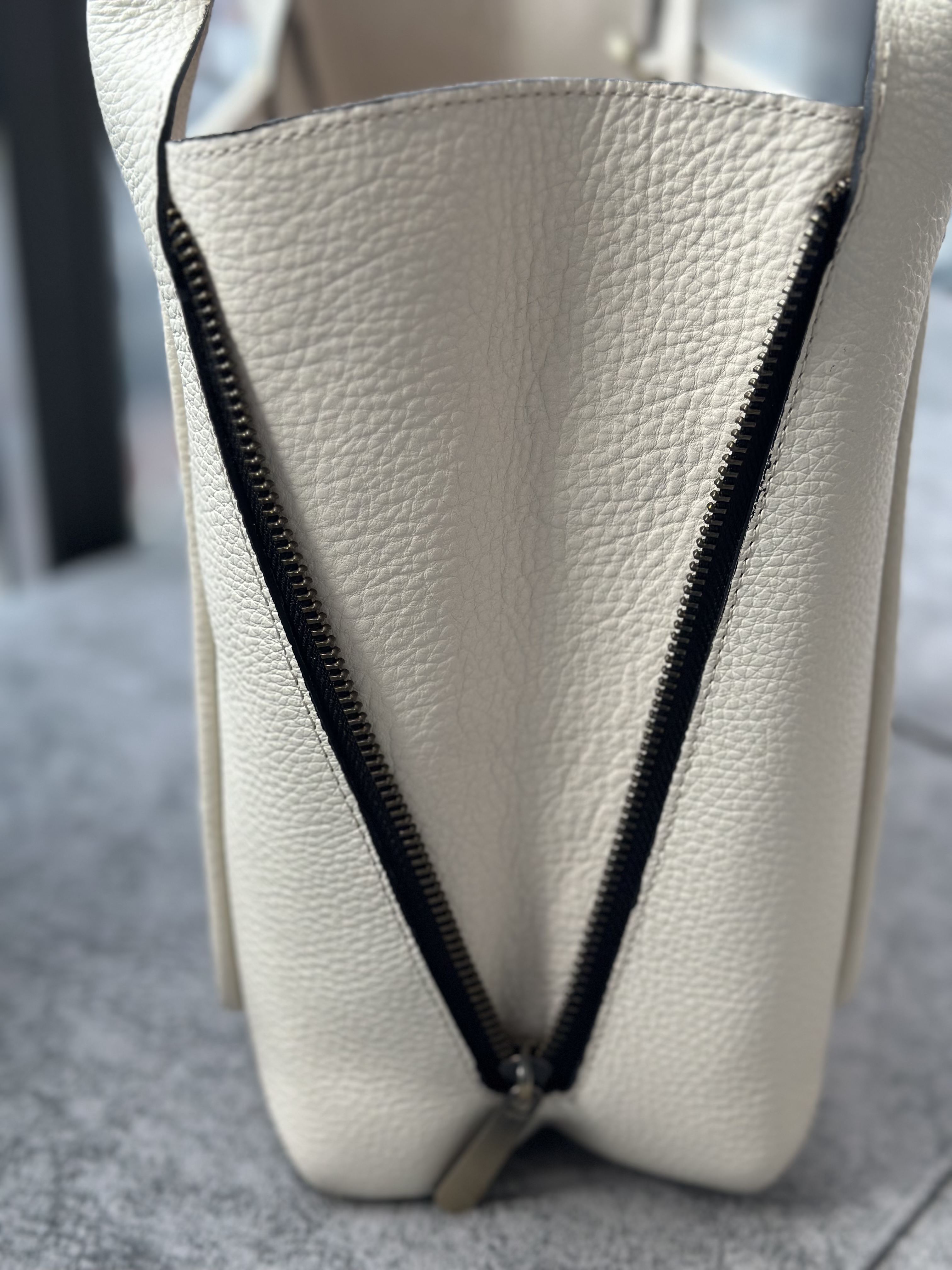 K10 土耳其真皮地氈手袋（白色）