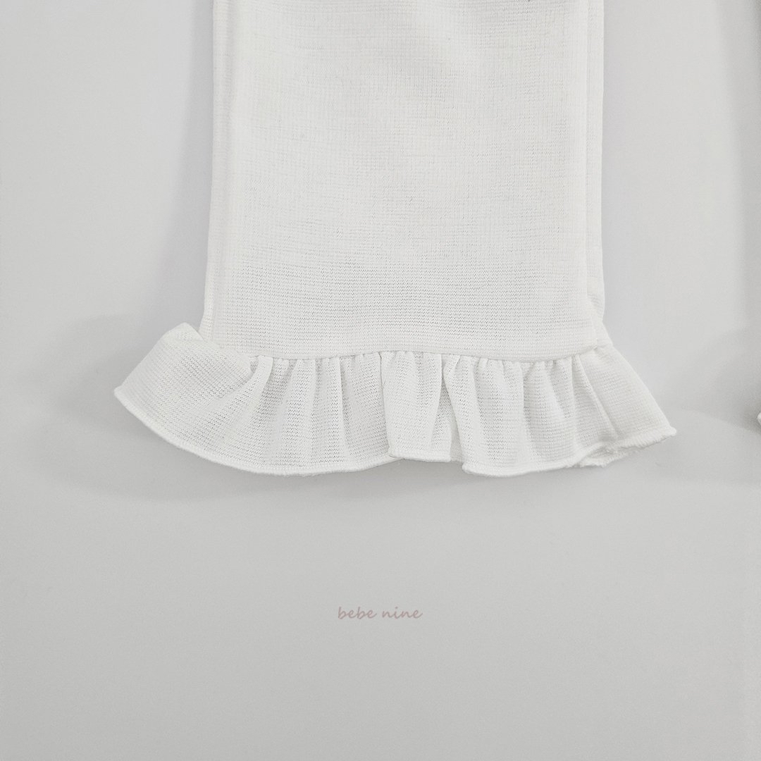 🌸預訂 韓國直送🌸🇰🇷Bebenine兩色時尚荷葉邊緊身褲