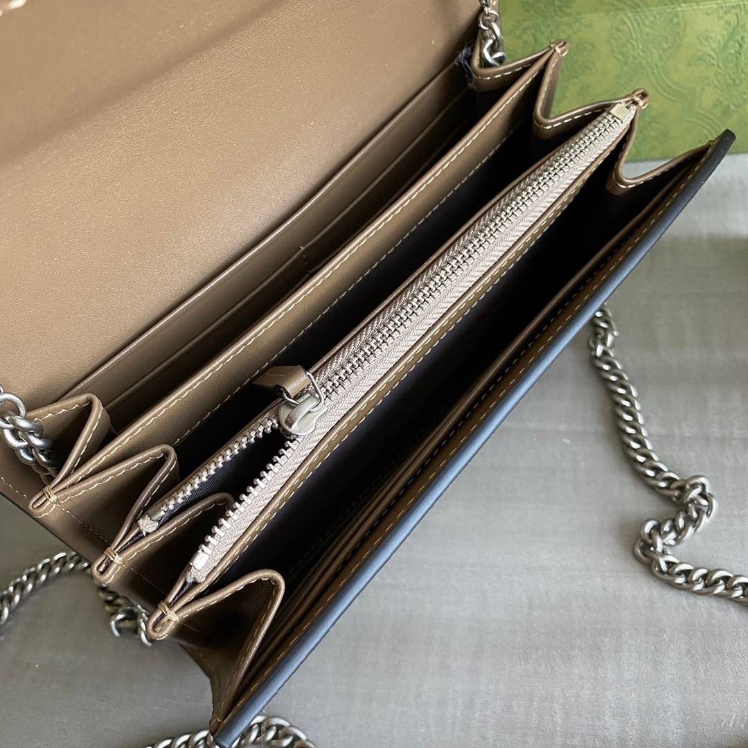 👜独家特级正品品质 ️401231新包装 尺寸：20144cm！ 迷你酒神系列❣️ 织纹虎头马刺扣woc链条包，三个单独内部隔层和十六个卡片隔层。。附带️全套最新绿色系列环保包装🔥✨