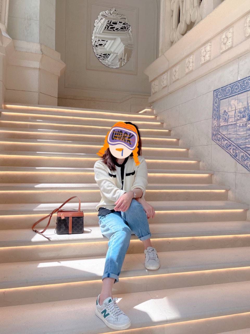 🔥大货实拍图 𝗖𝗘𝗟𝗜𝗡𝗘 ♥ 𝗧𝗘𝗘𝗡 𝗖𝗔𝗕𝗔𝗦 𝗗𝗘 𝗙𝗥𝗔𝗡𝗖𝗘 型号：191992 尺寸：19*16*11cm 放着平平无奇，背上身效果特别不错！也很好搭衣服，休闲或是正装背她都好看的呢