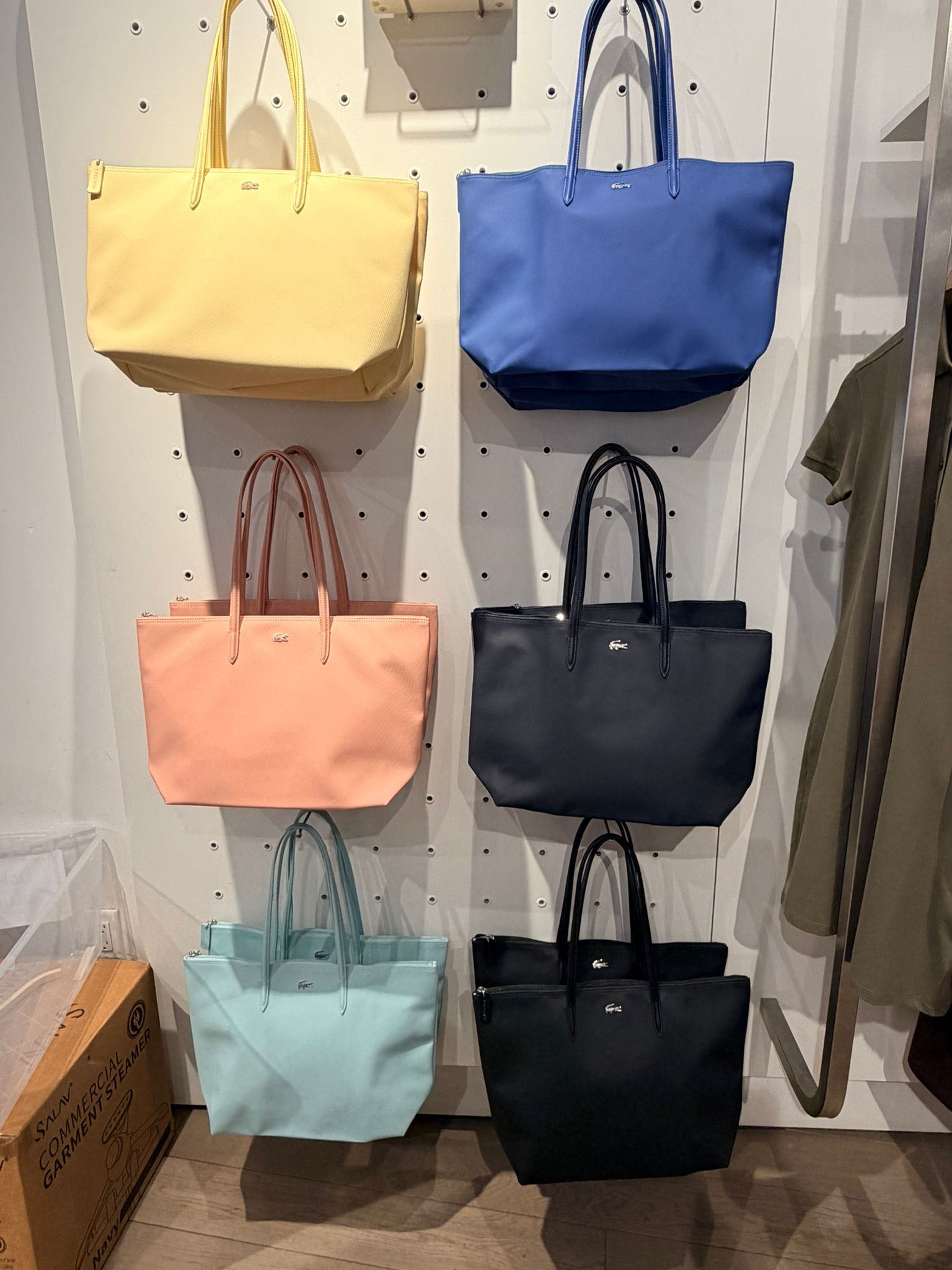 LACOSTE 防潑水Tote 袋