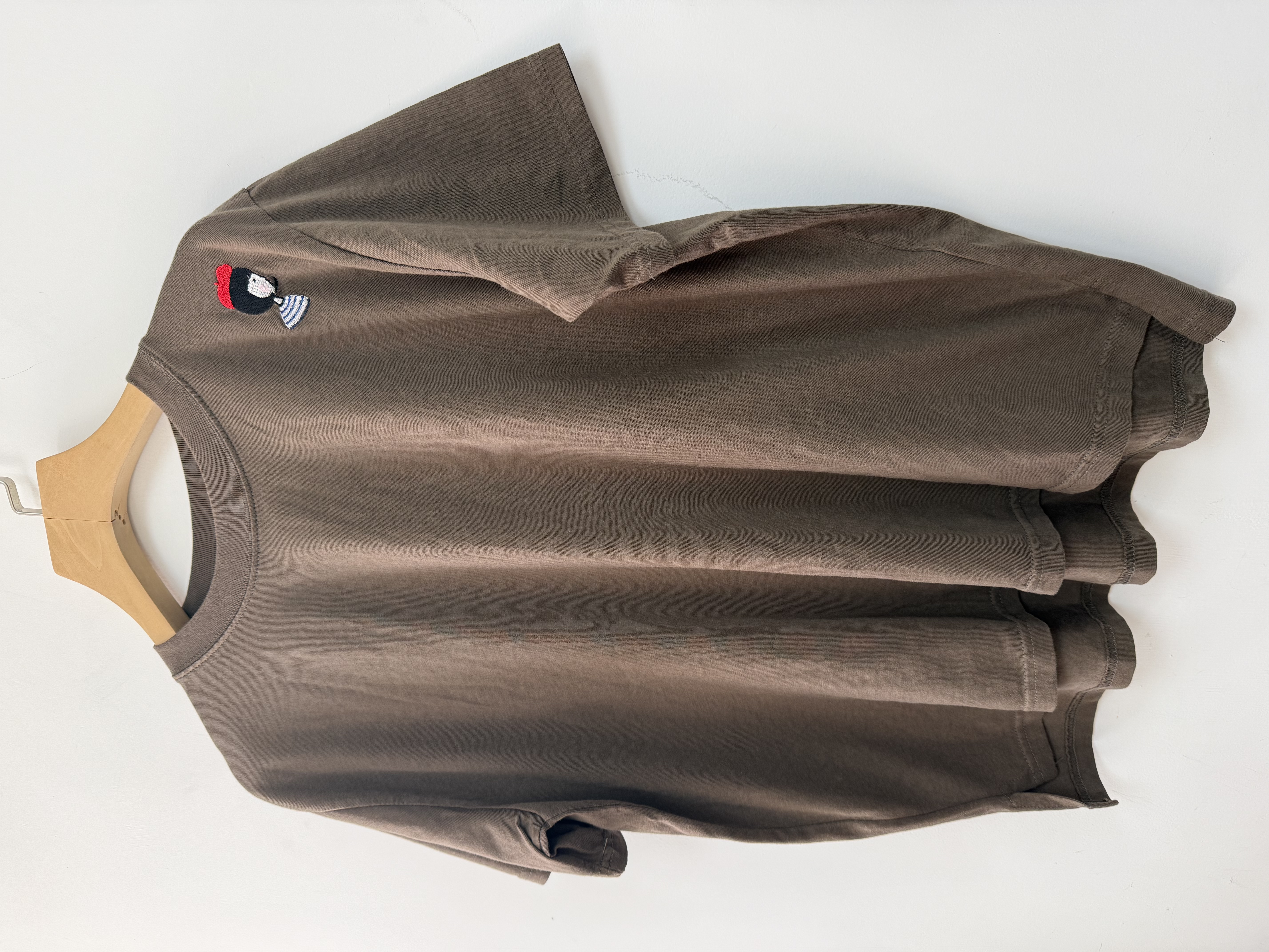 AT OS 紅帽女仔頭tee