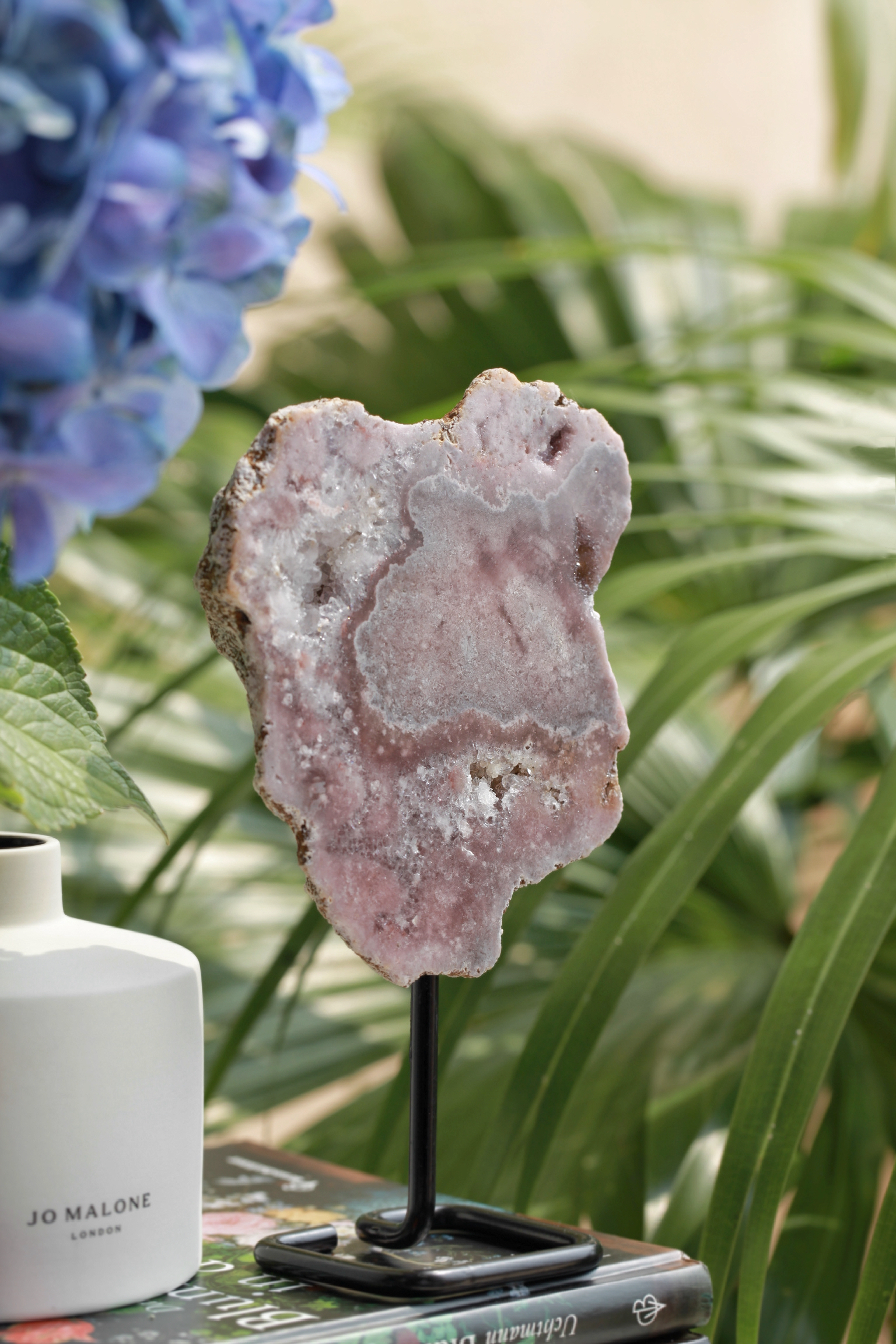 ༒19.8cm粉紅紫水晶 晶牙原石 連托架擺件༒PA.7008C2AGAA8-RA22*9em