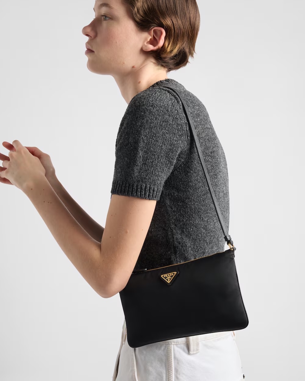 Prada 新款 Re-Nylon Pouch  Size 24.5x14.5cm