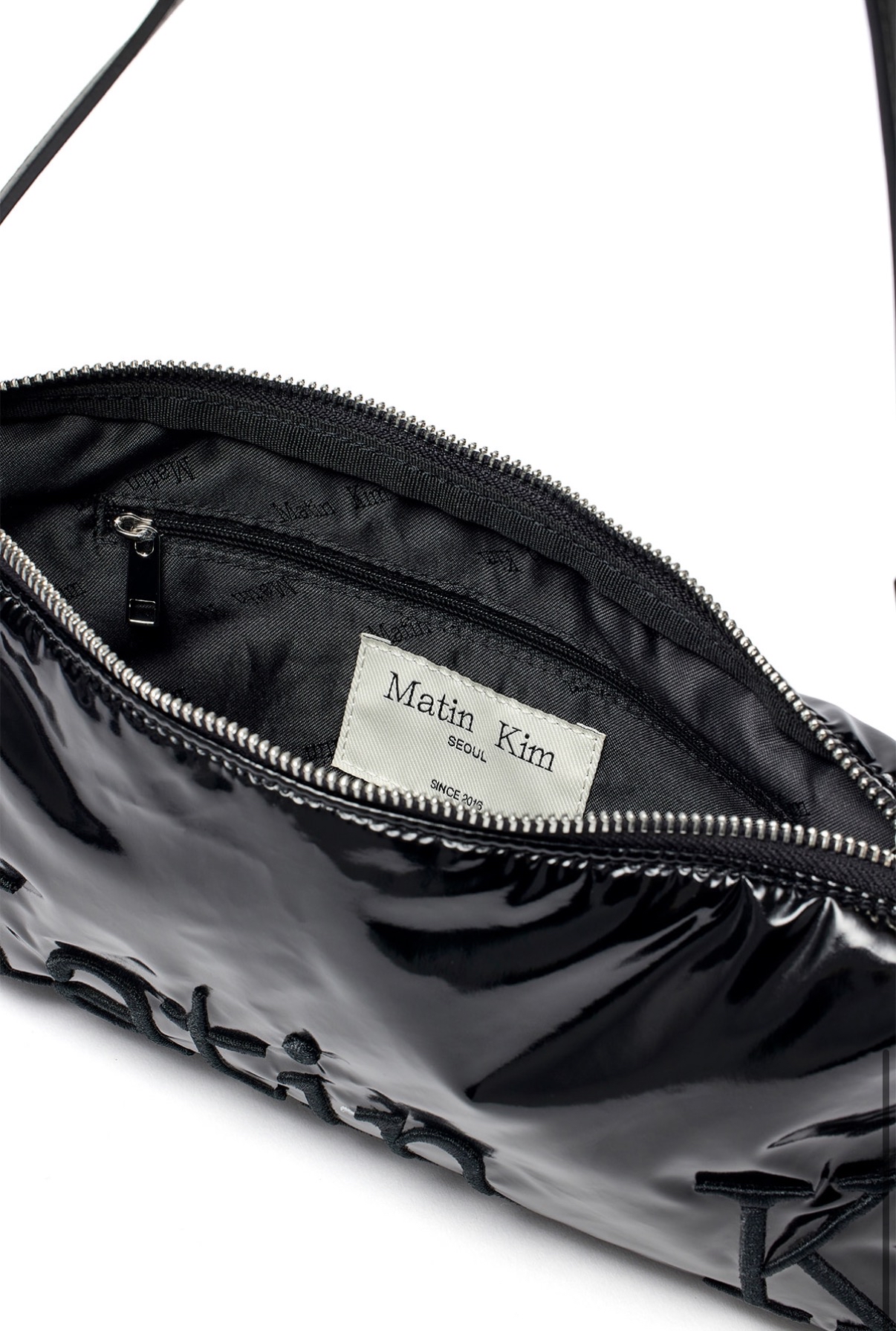 MATIN KIM特價場 GLOSSY LOGO STITCH MINI SHOULDER BAG IN BLACK