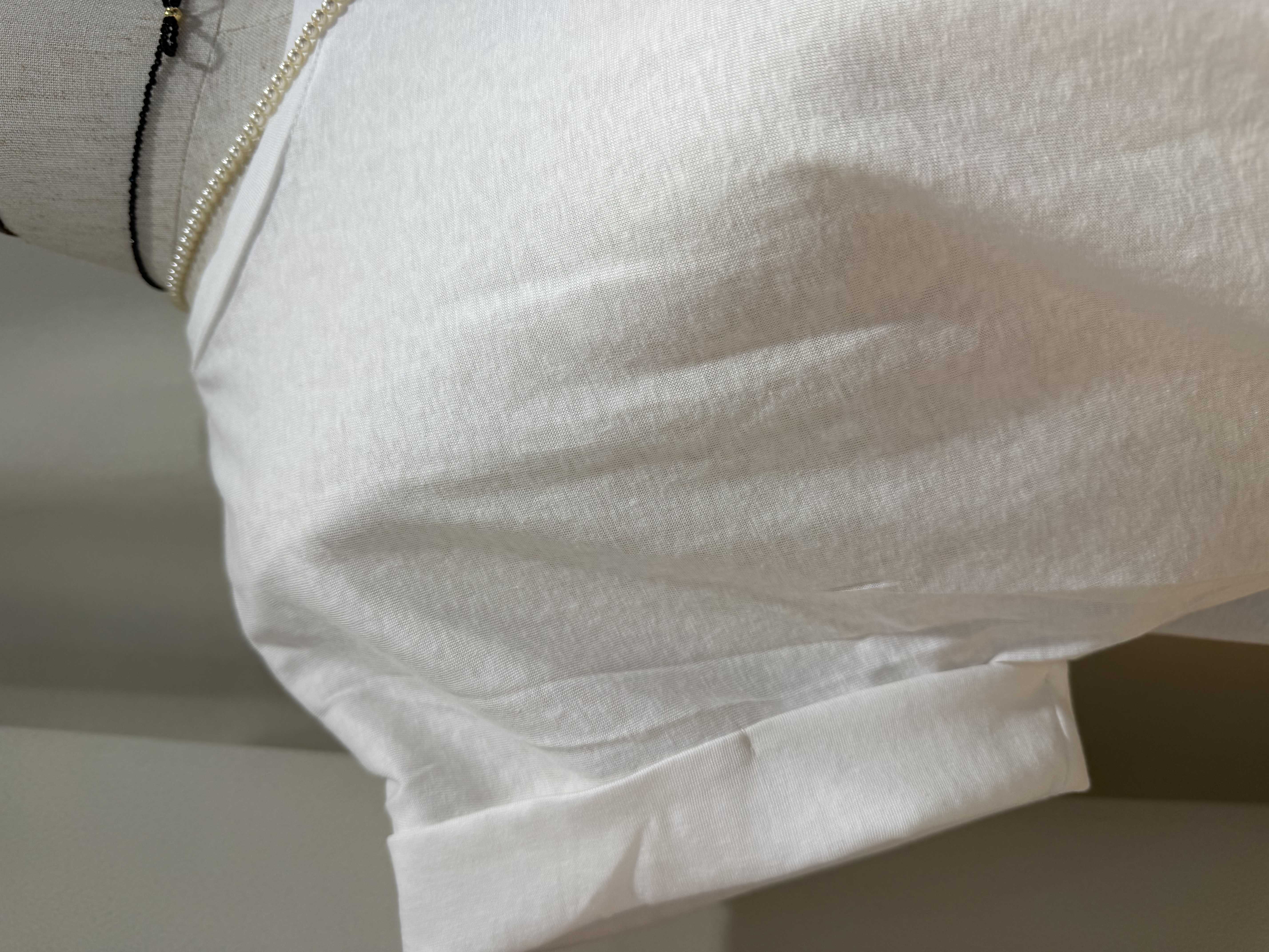 鬆身簡約白色T恤