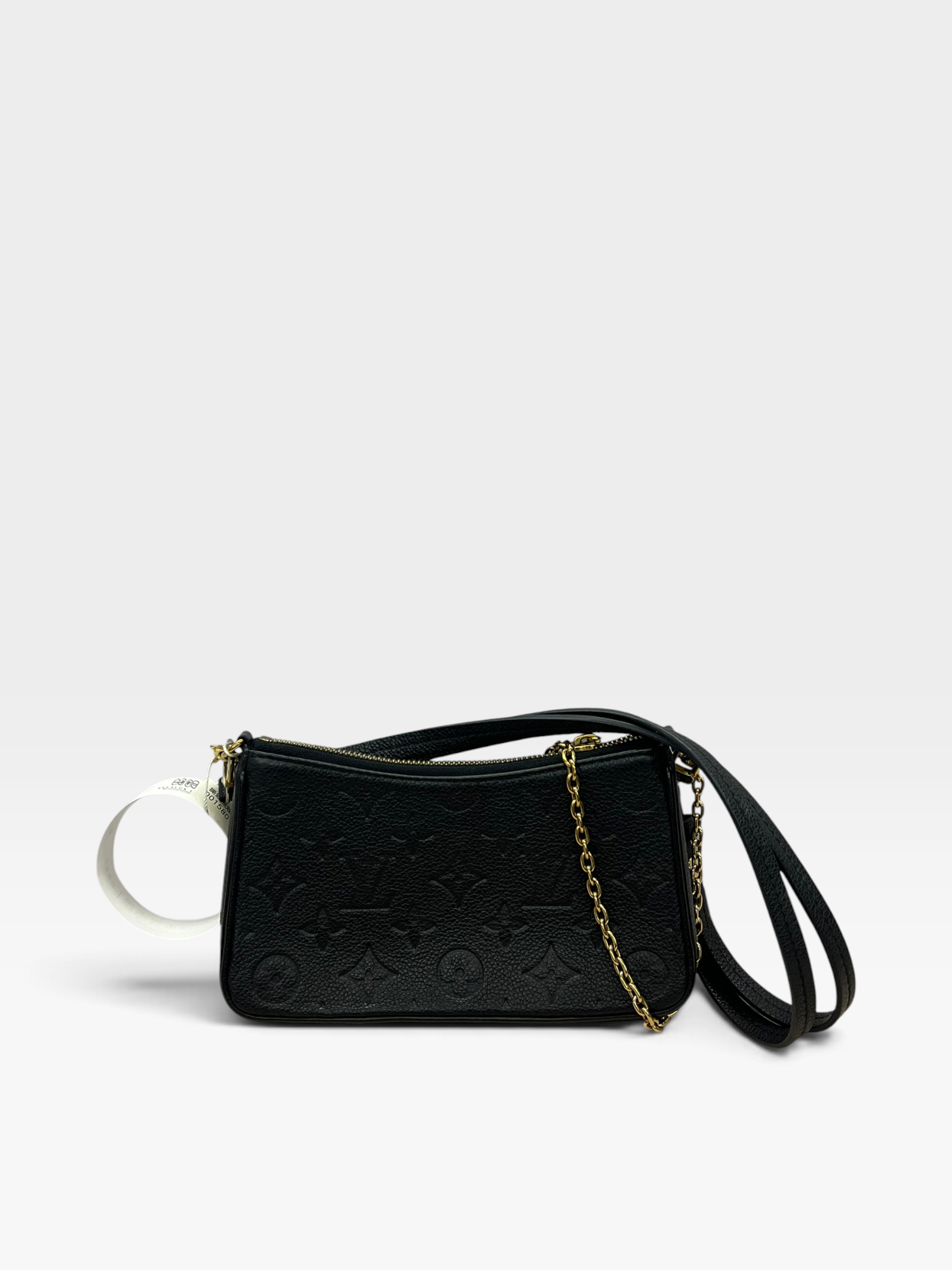Pre-Owned LV Easy Pouch On Strap / Product Code: 082803