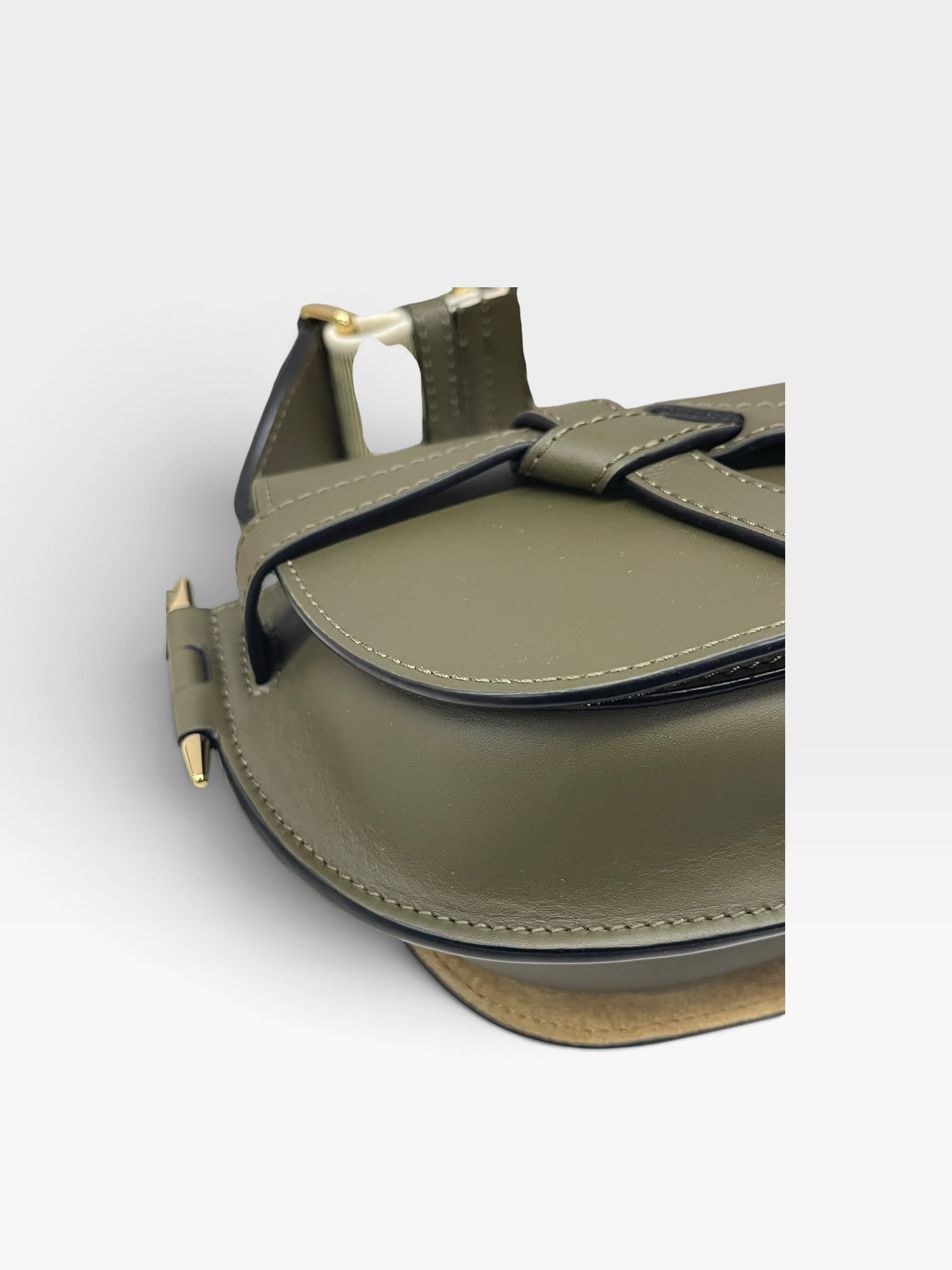 Pre-Owned LOEWE Gate Bag / Product Code: 102905