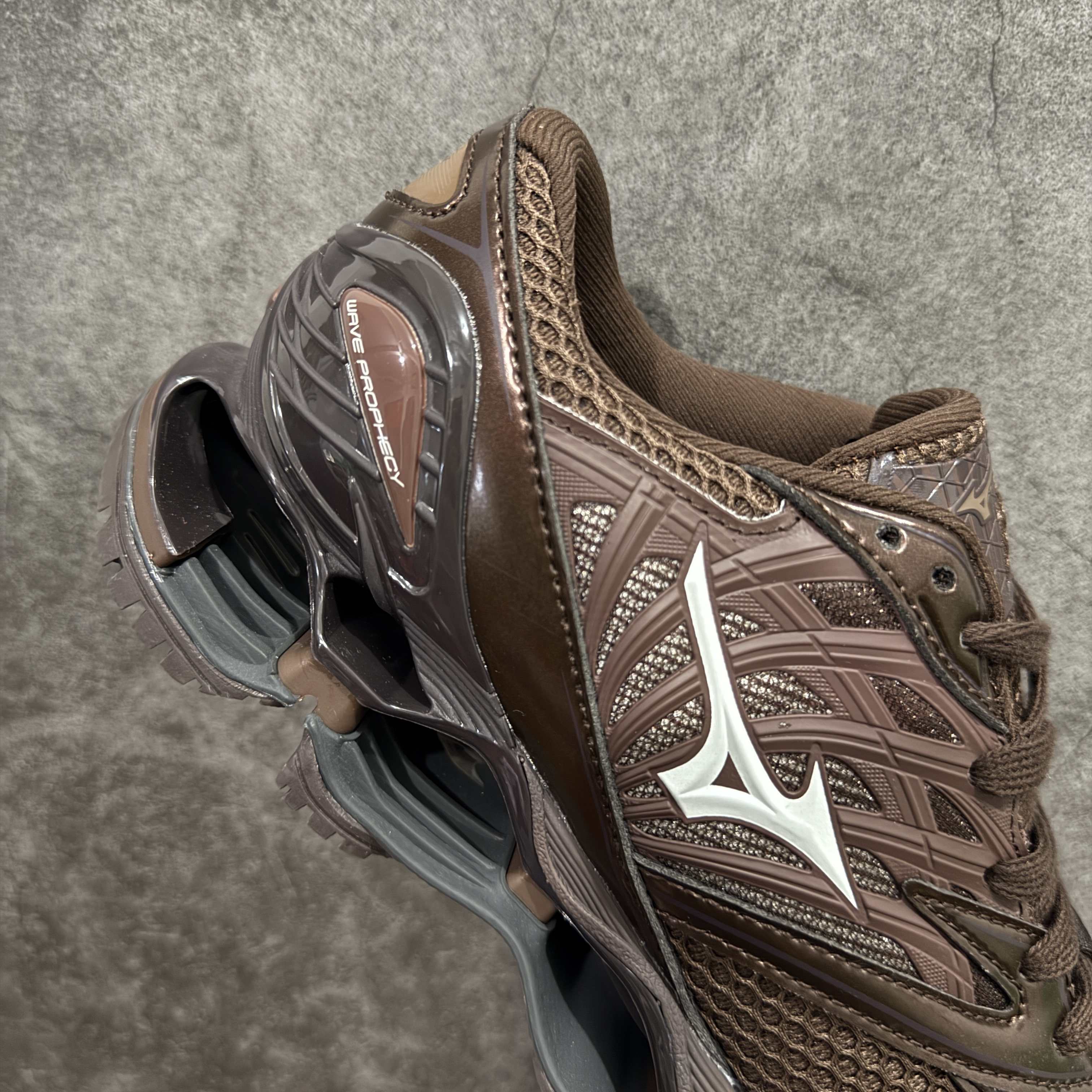 Mizuno Wave Prophecy LS