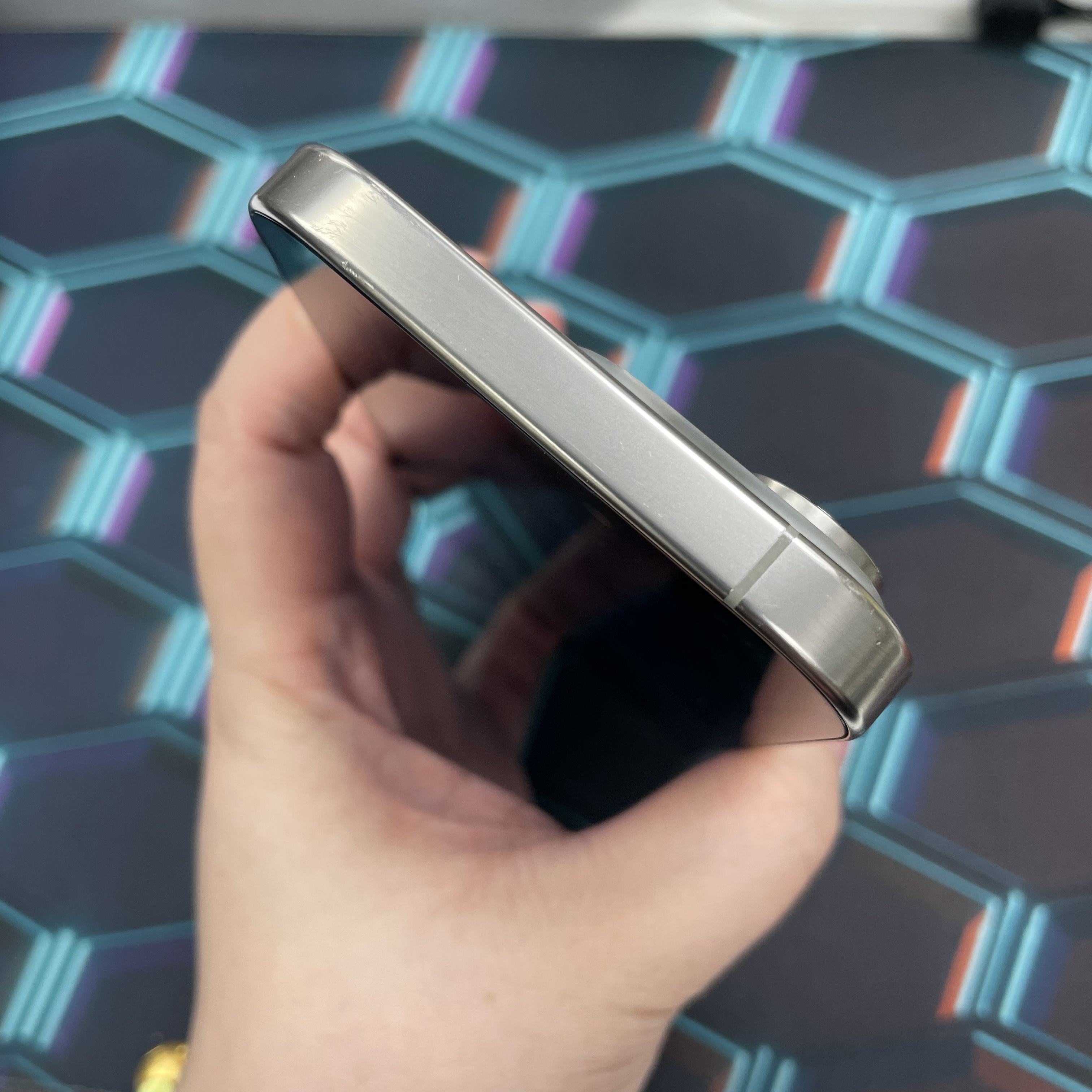 *6209 16 pro 超靚機 128GB 電90 原色 gray