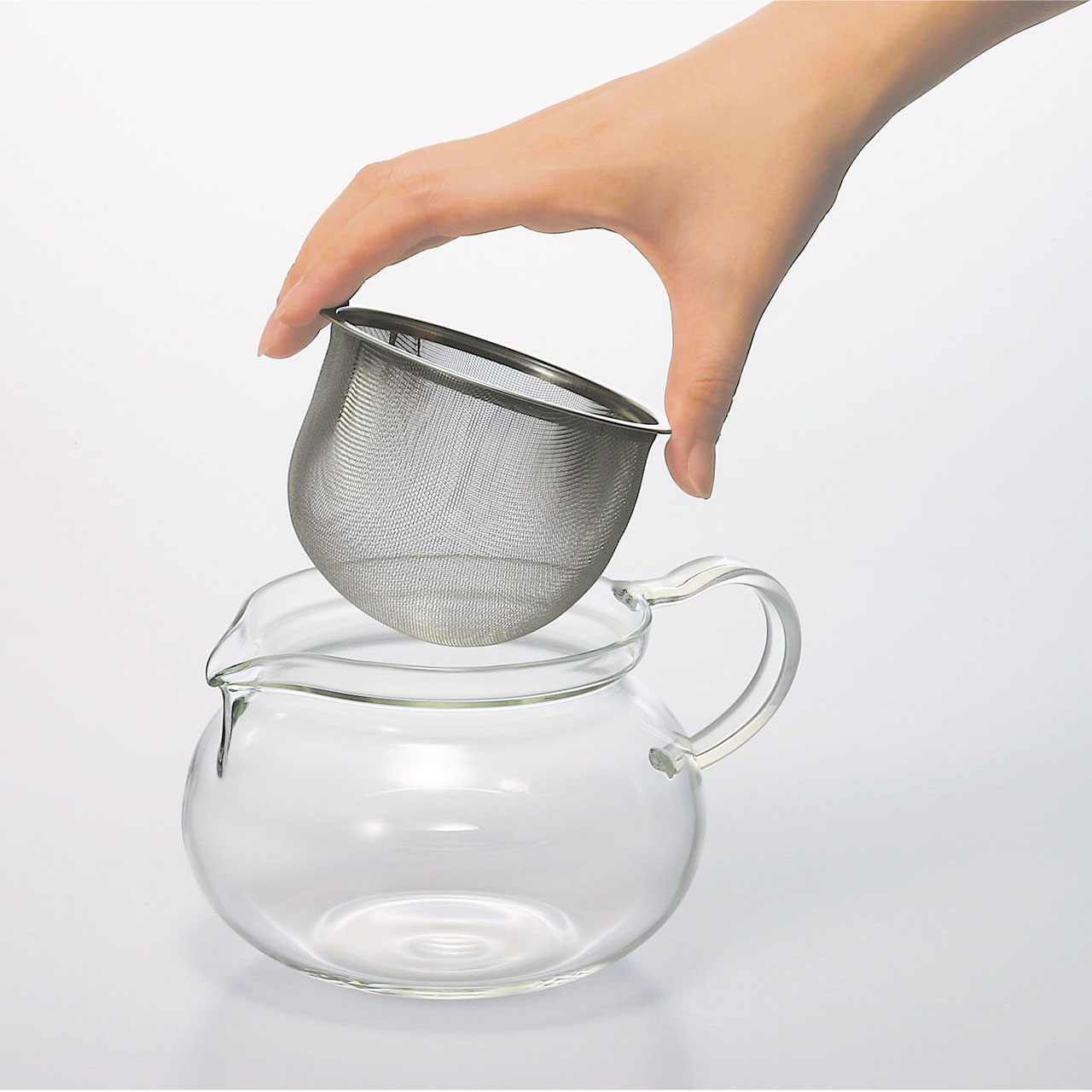 日本 Hario 耐熱玻璃茶壺含茶隔 700ml