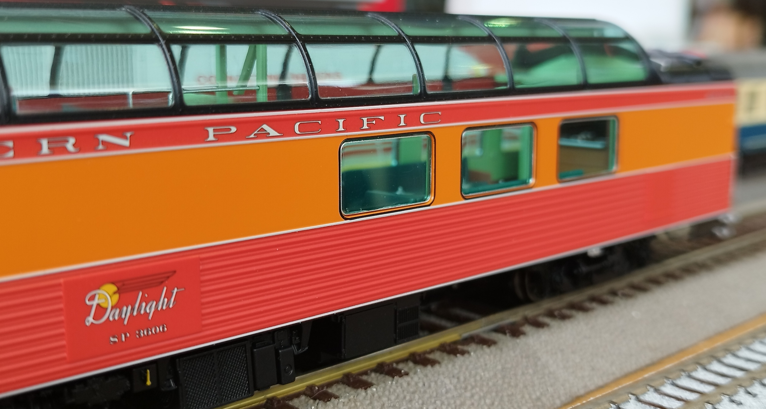 Rapido’s Daylight Dome Lounge HO with lights 