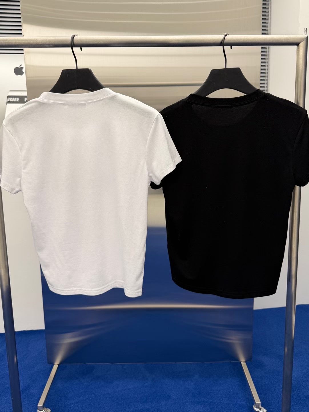 韓國窩釘十字架薄Tee