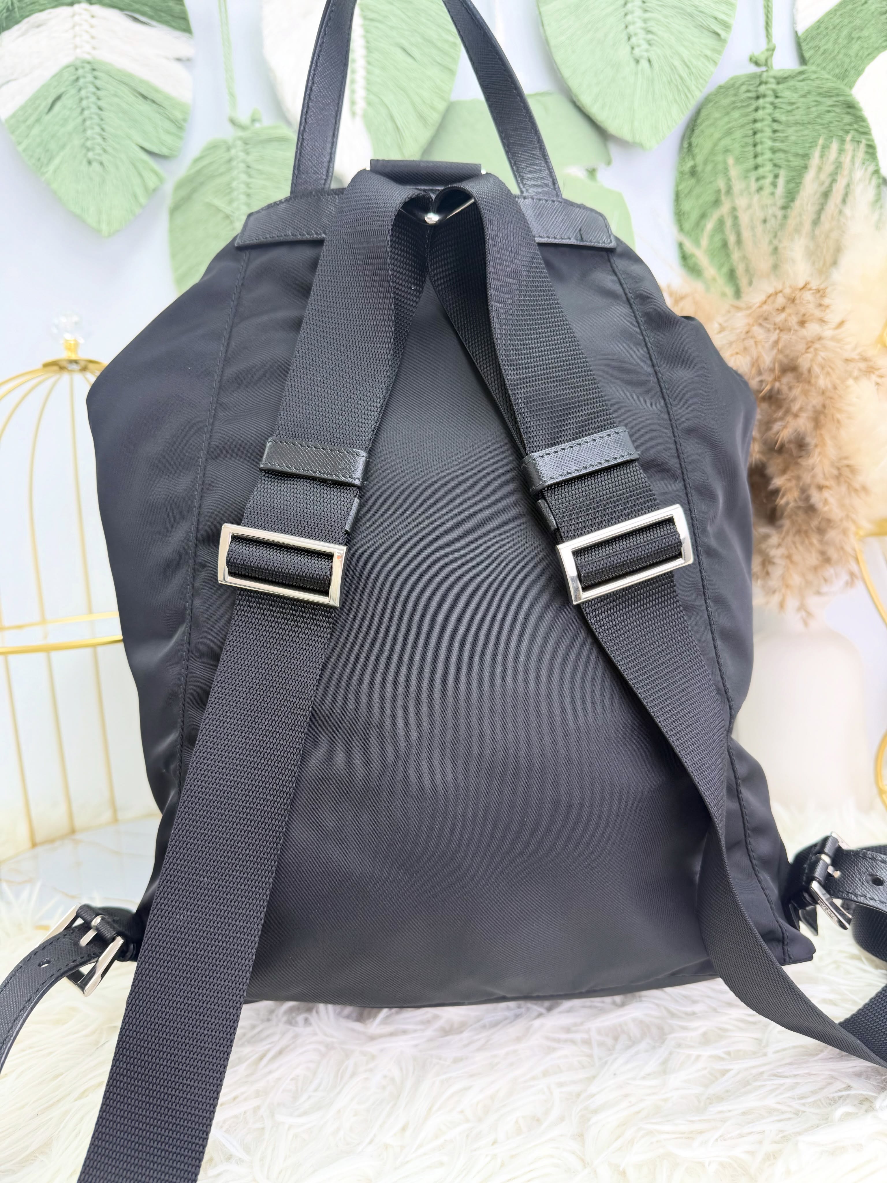 Prada👜 PRE OWNED 🛍️黑色尼龍書包🖤 