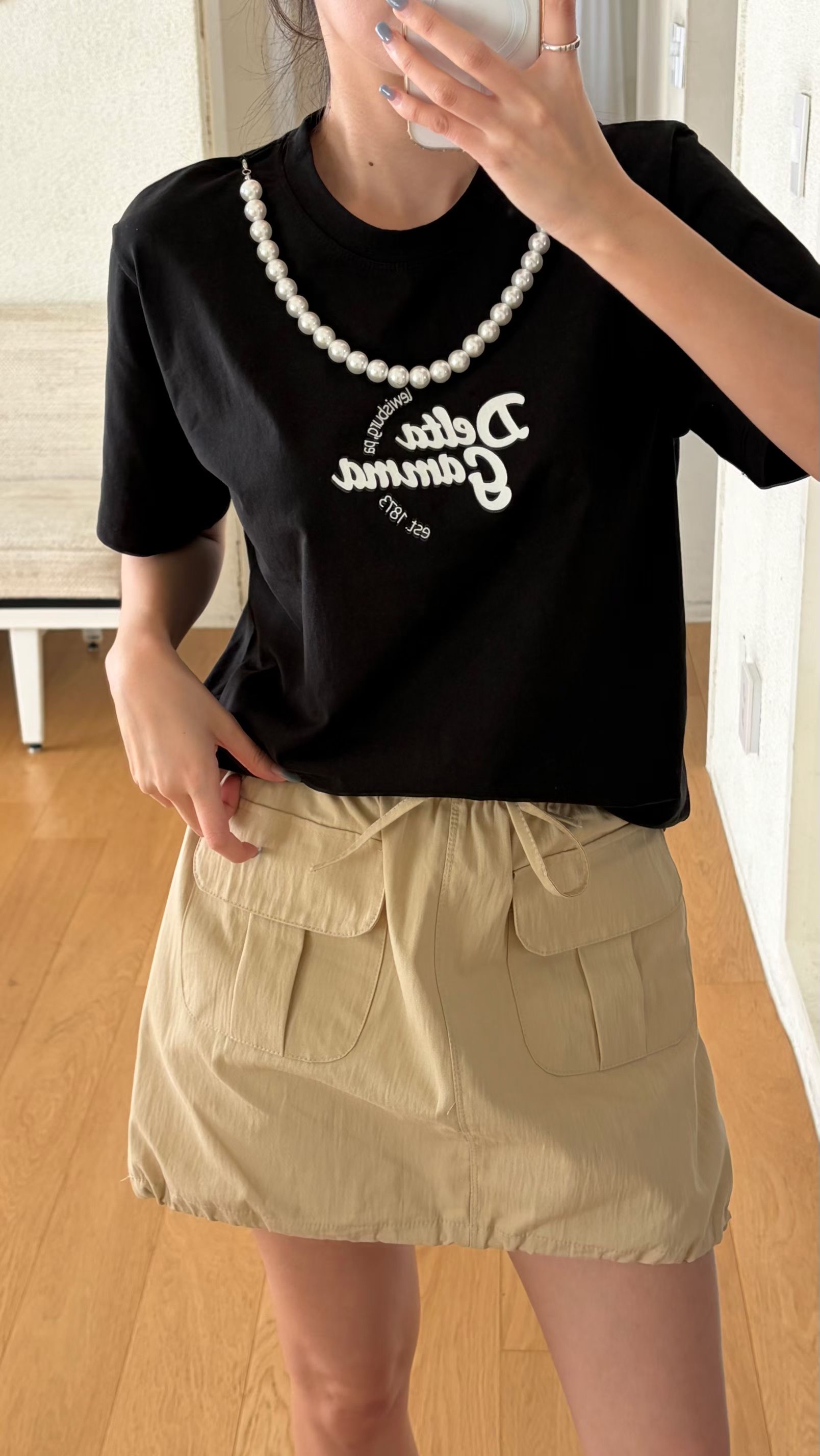 珍珠鏈英文字Tee