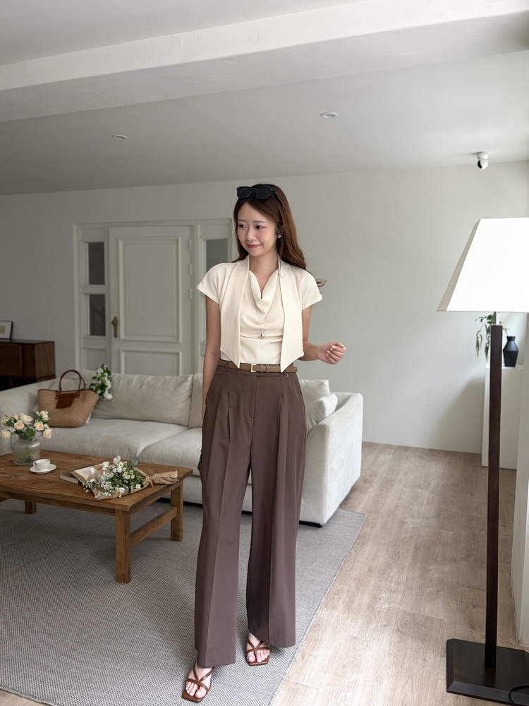 The Daily Tie Detail Top (Cream)