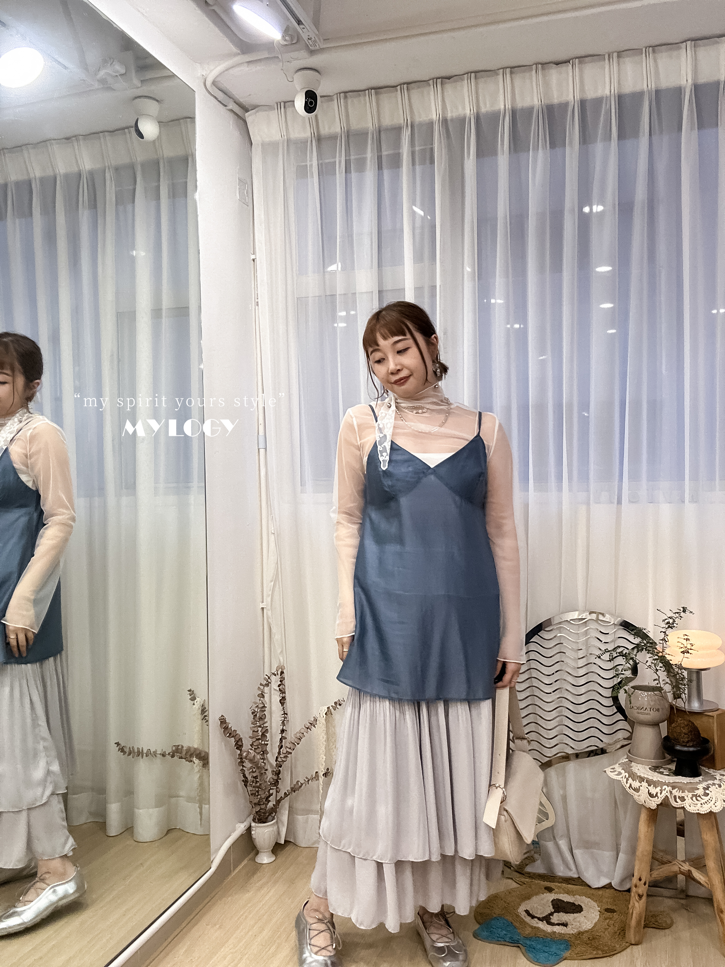 視覺也低幾℃～薄料文藝感V領外搭背心 UN0001