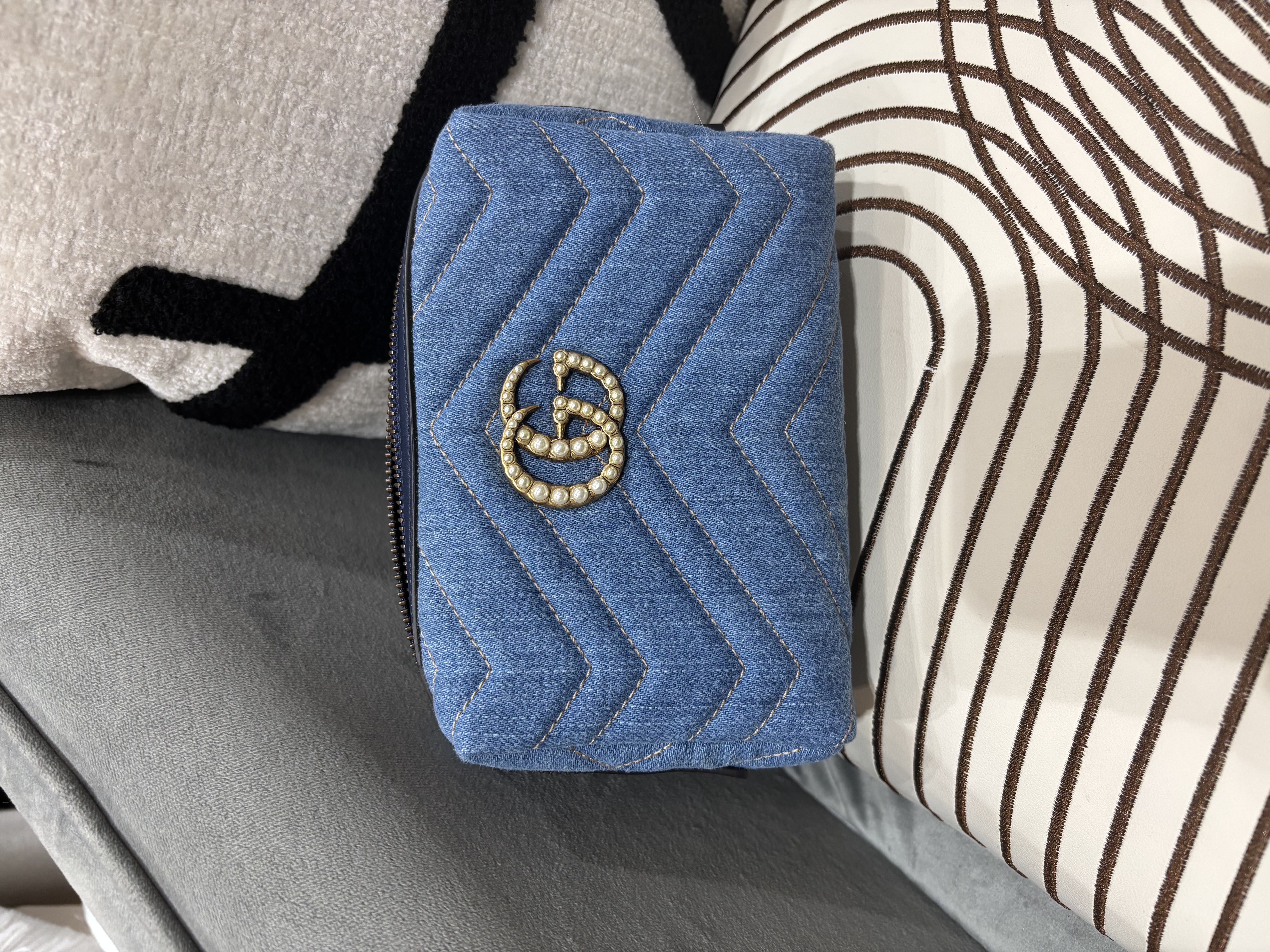 Gucci GG denim pouch 牛仔布化妝袋 100%Authentic ,未使用品 ✅booklet✅塵袋