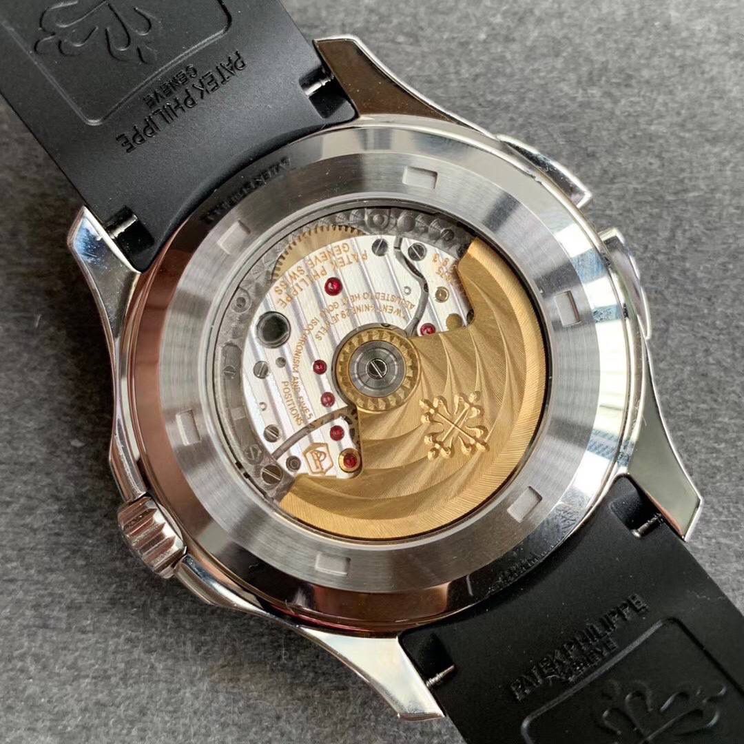 🔥全新PP百达..翡丽 复杂功能AQUANAUT旅行家＂手雷＂5164A系列＂V2＂超强升级版🔥 全新V2技术重点突破 1⃣️：升级最新机芯为PP. Cal.324 S C FUS 一体机，机芯摆轮位置实现与正品一致方向，现为市面最高版本。 2⃣️：新款字面巧克力颗粒感形状更立体 3⃣️：精益求精 V2版机芯主夹板字体更细致 升级为最新换代甲板鸽子血红宝石 实现最接近正品的工艺。
