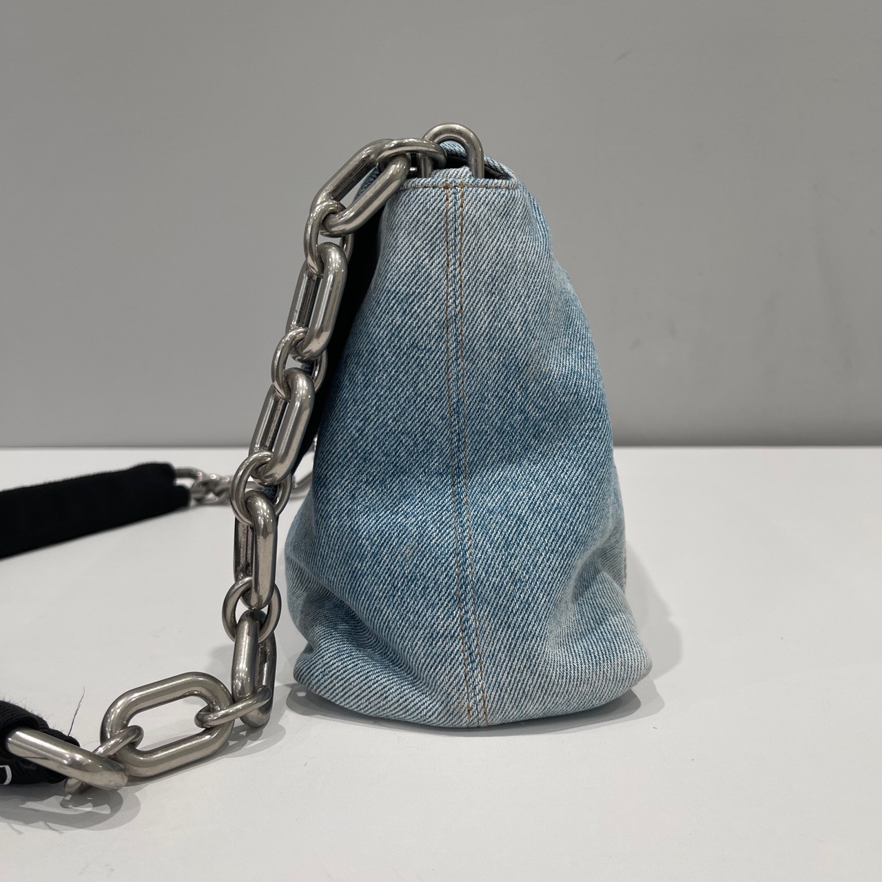 【預訂貨品】Balenciaga 牛仔丹寧腋下包