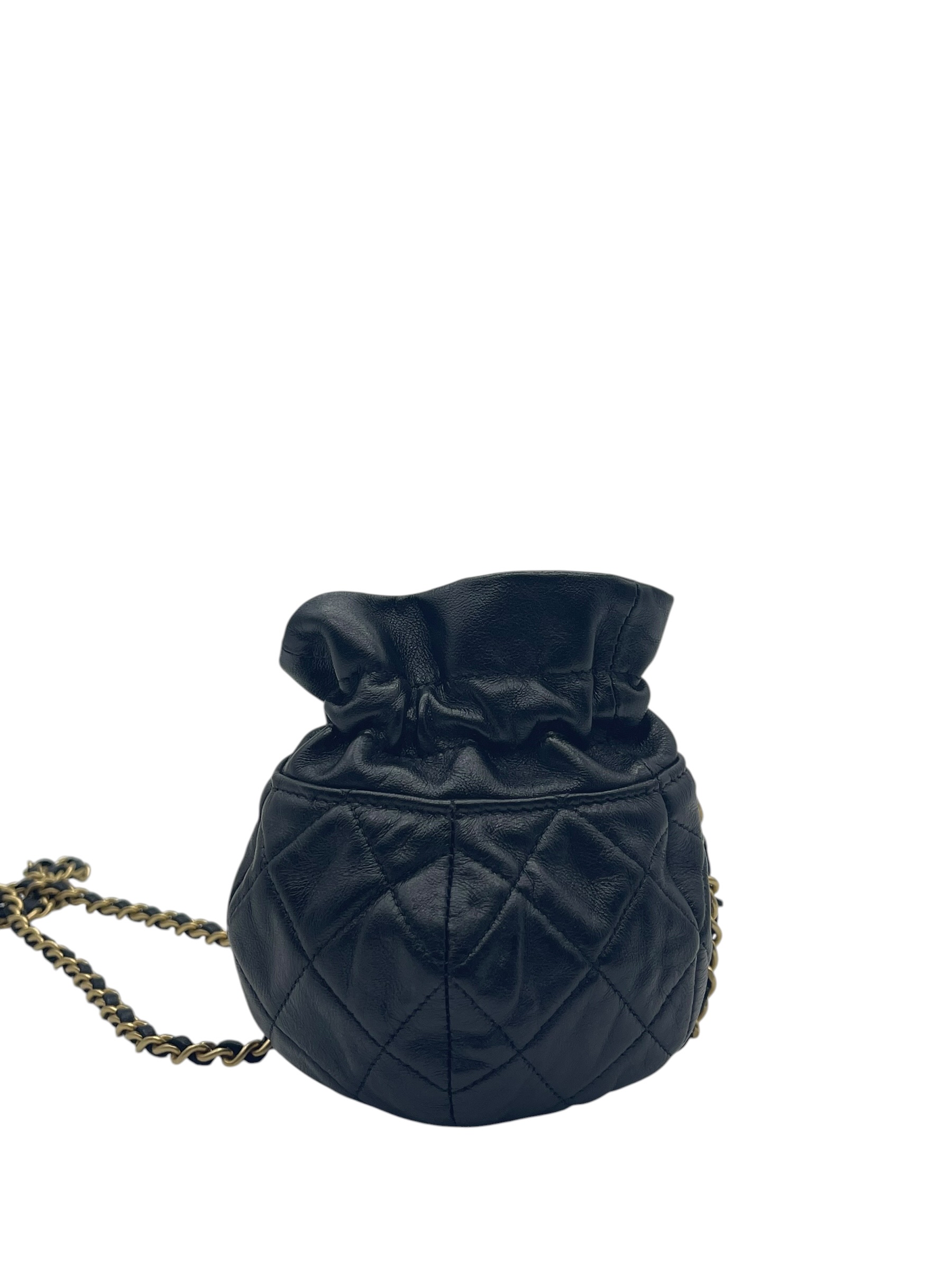 Pre-Owned CHANEL Drawstring CC Round Bucket Clutch with Chain Quilted Mini / Product Code: 26061101