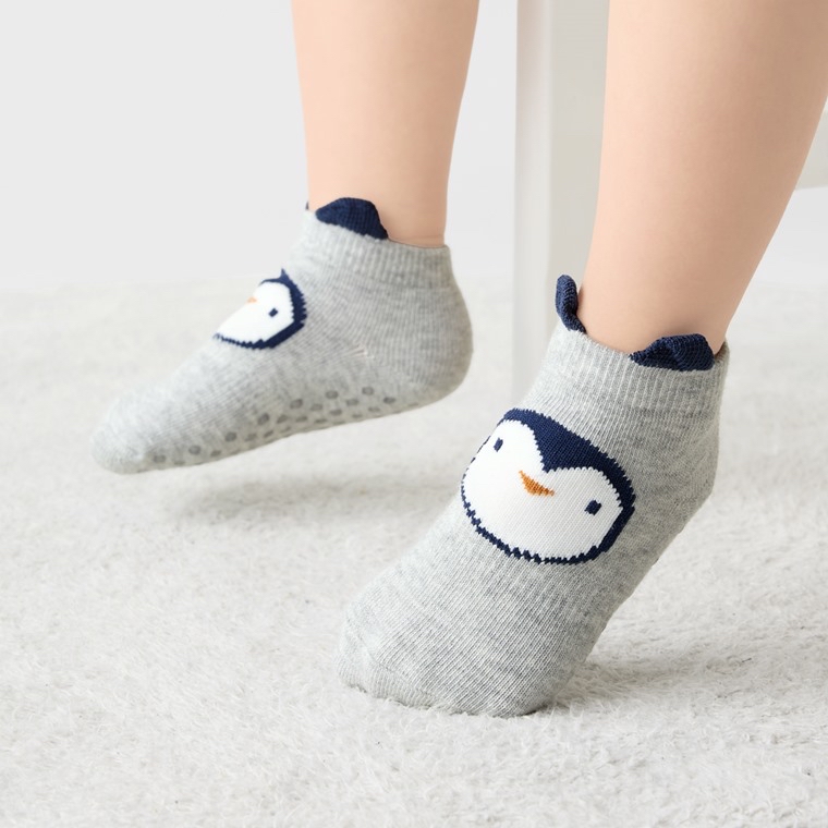 💚預訂 台灣直送💚兩色可愛動物提花防滑短襪三對裝
