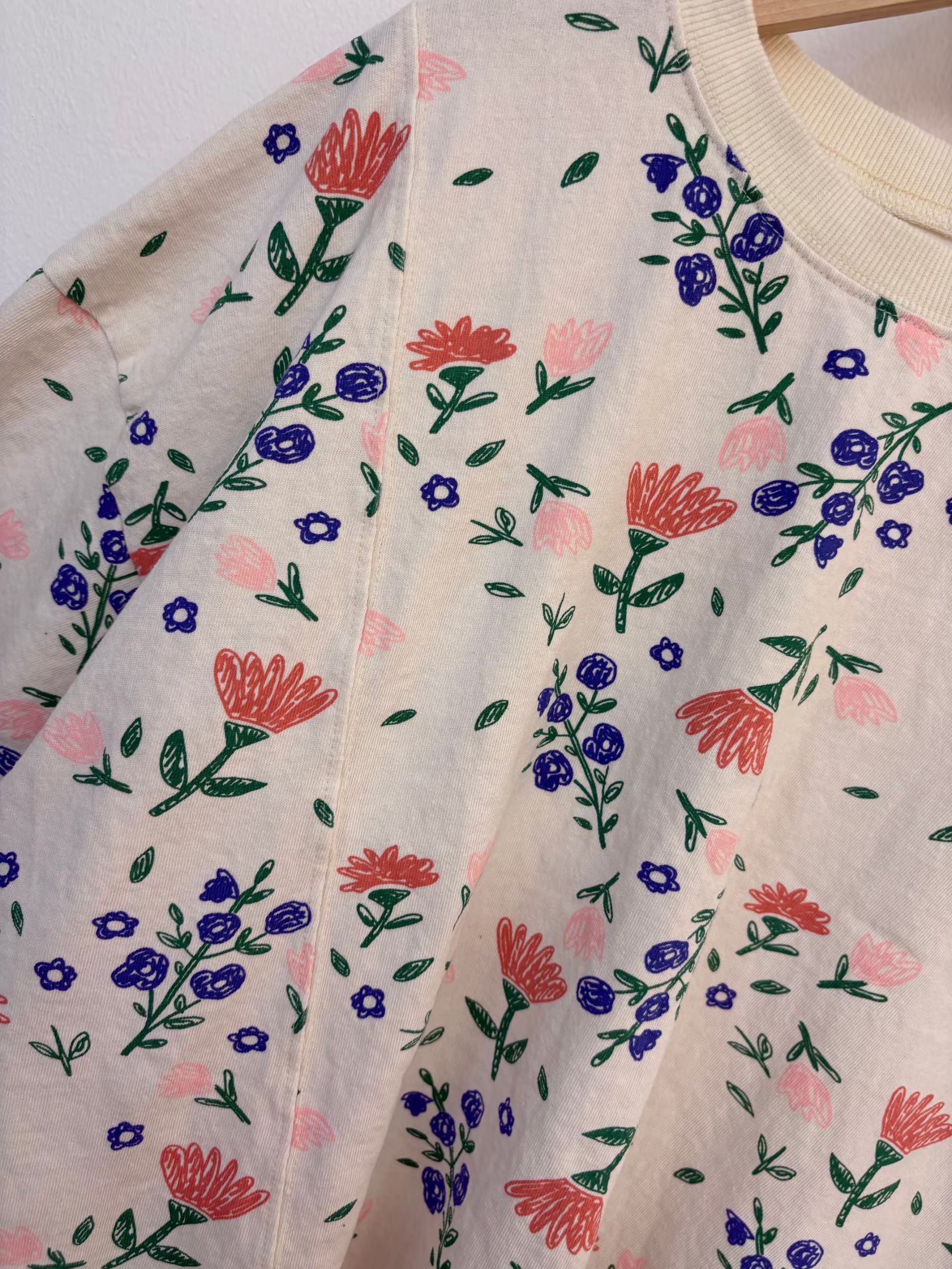 LO OX 彩繪花圖案top