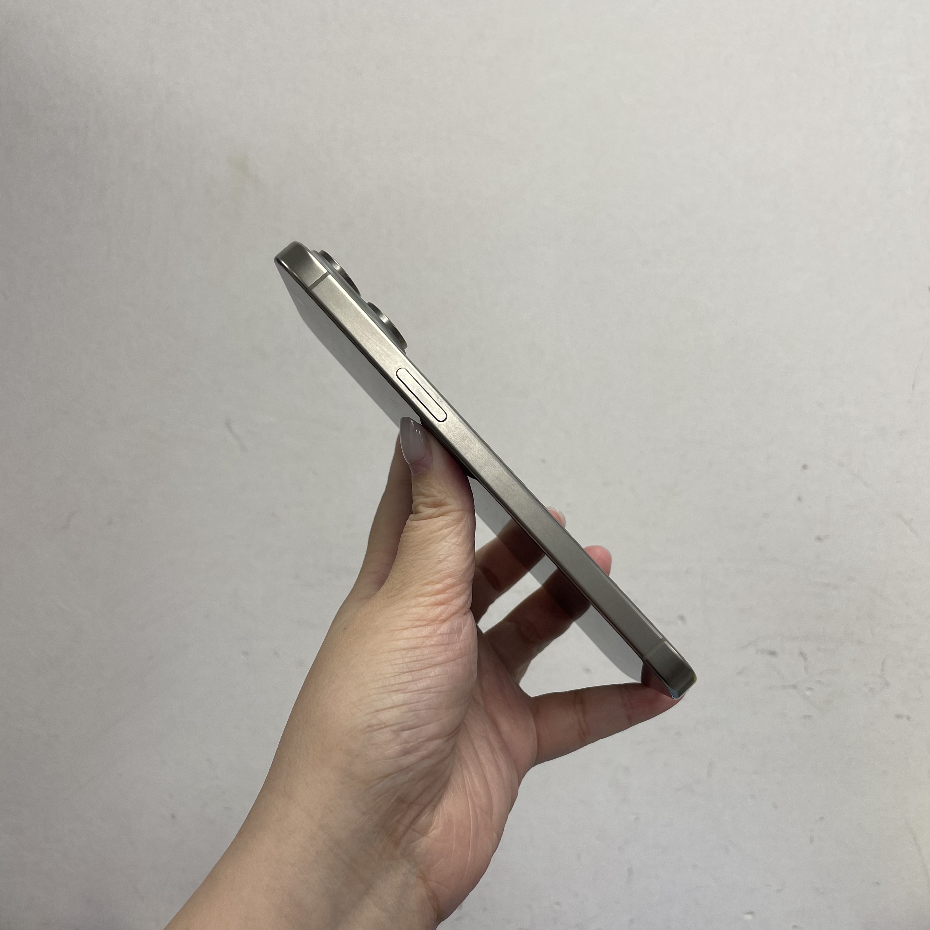 *6702 15 Pro max 全新質素 256GB 原裝電100 原色 gray