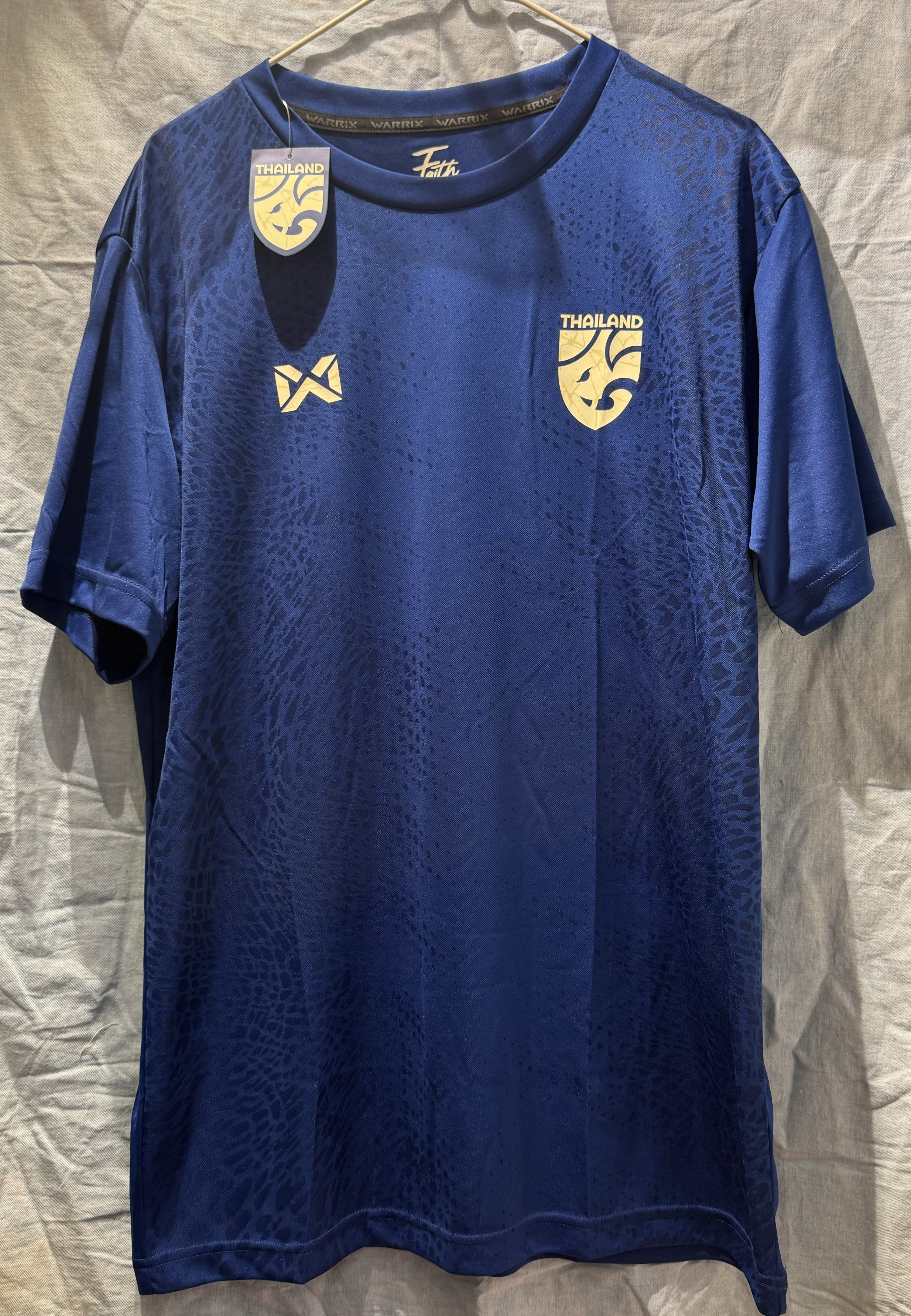 (Clearance)Thailand training shirt (Bnwt)