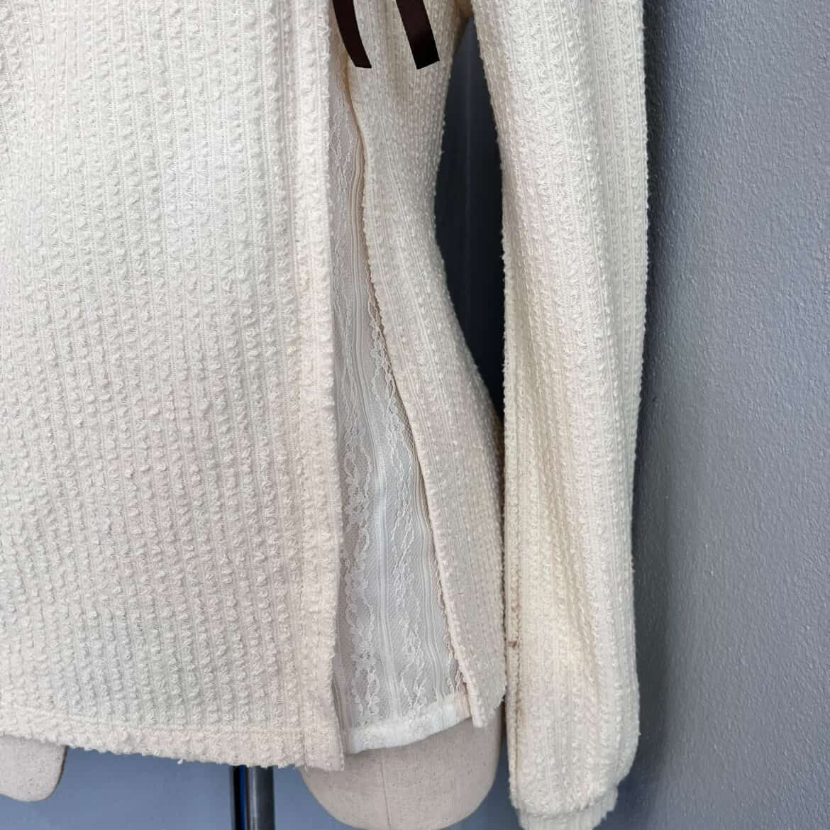 Axes Femme Ribbed V-Neck Top