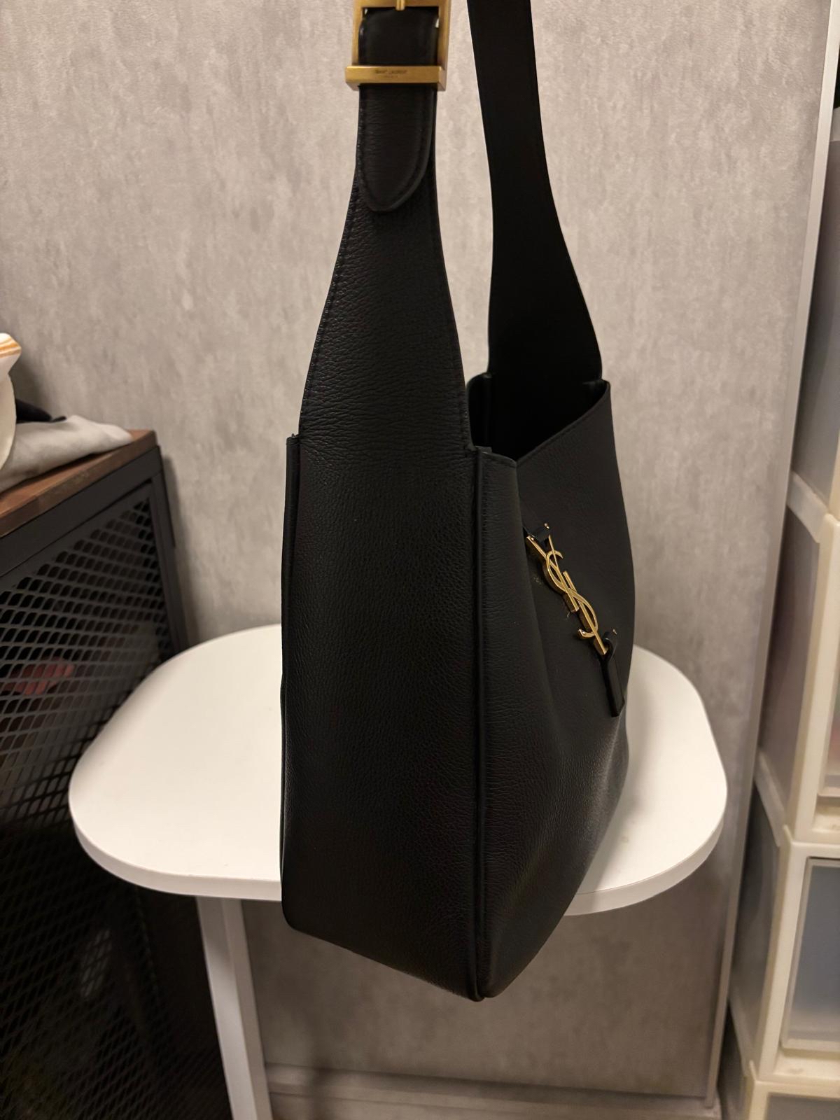 SAINT LAURENT YSL Le 5 à 7 Supple Small hobo bag Black Calfskin 100%Authentic, 98%New ✅Dust bag