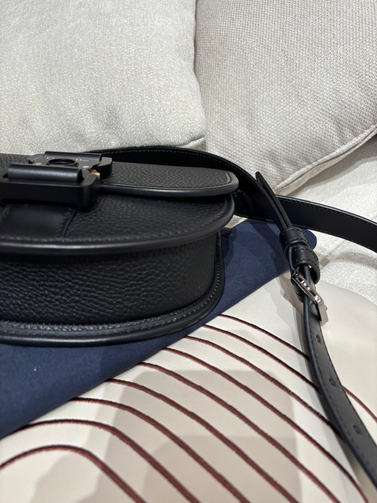 Dior Mini Gallop Shoulder Bag calfskin 100%Authentic, 98%New ✅Dust bag