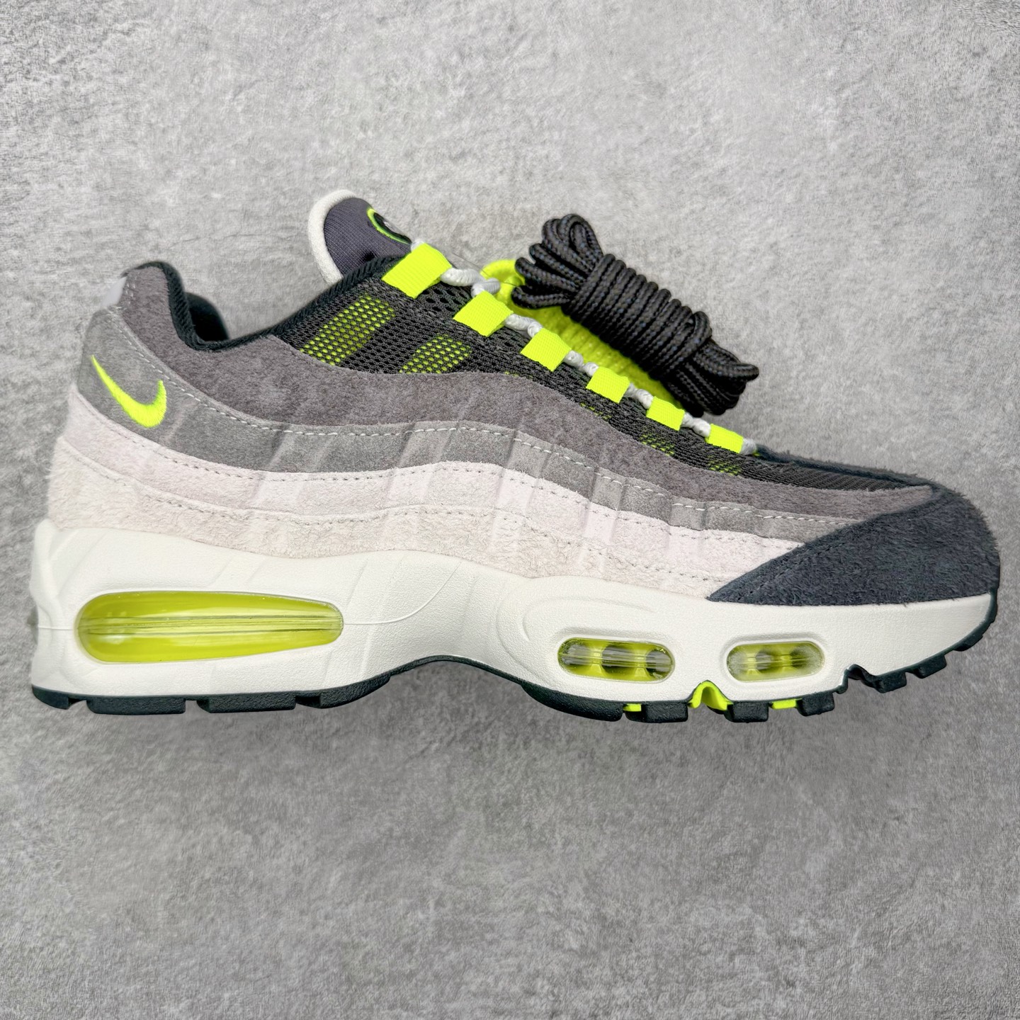 Nike Air Max 95 OG "Reverse Neon" HM4740-001