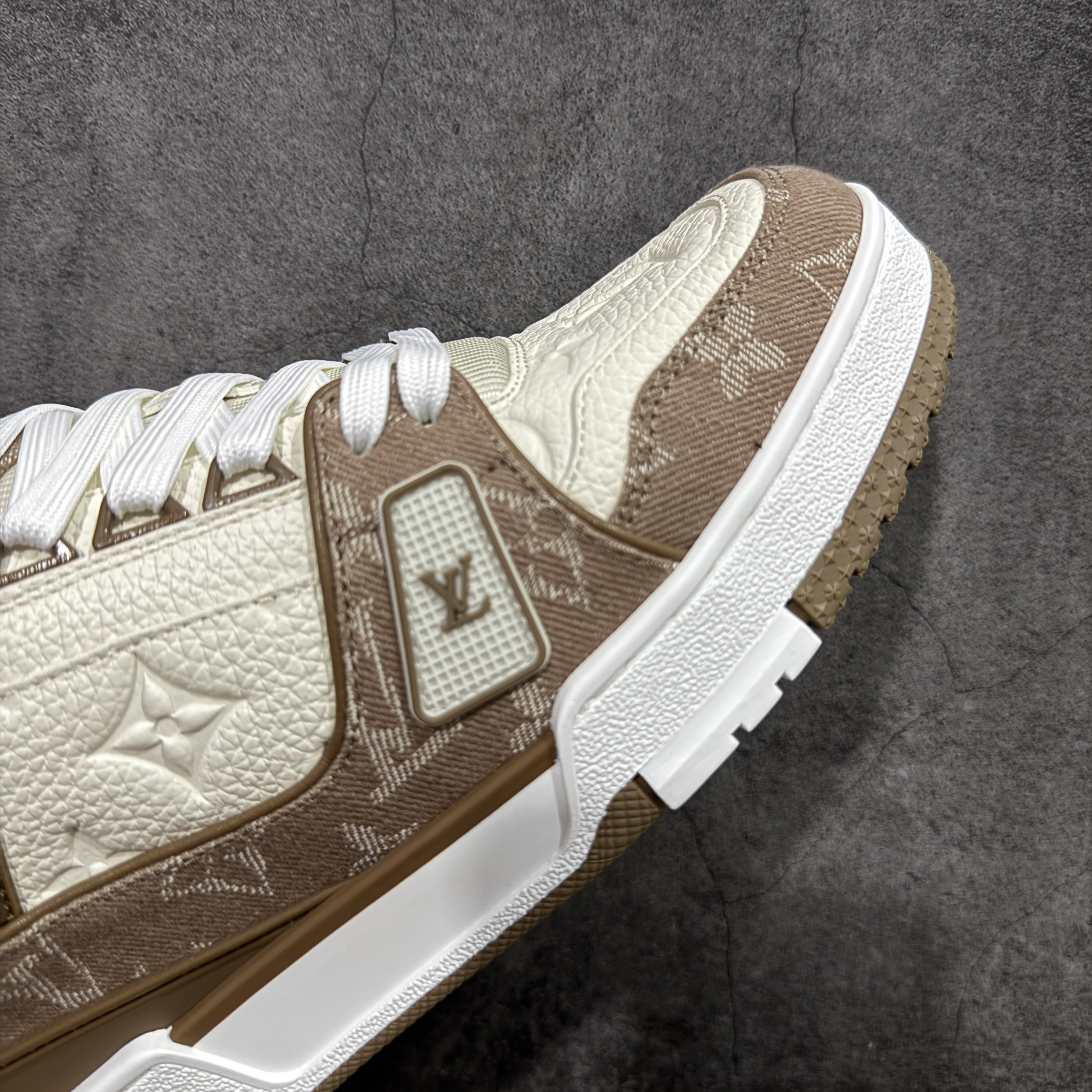 Louis Vuitton LV Trainer 