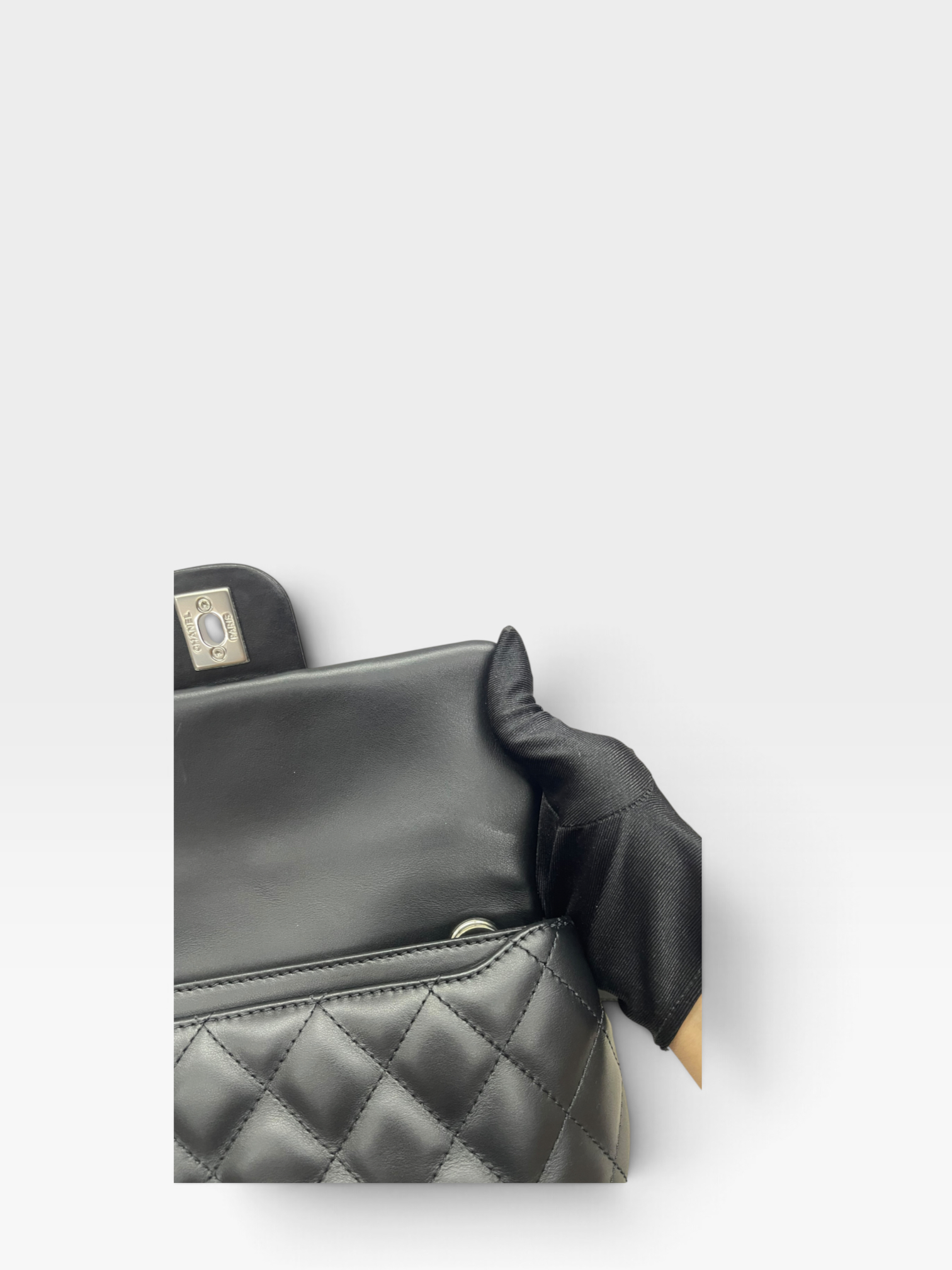 Pre-Owned CHANEL Uniform Flap Belt Bag / Product Code: 090903